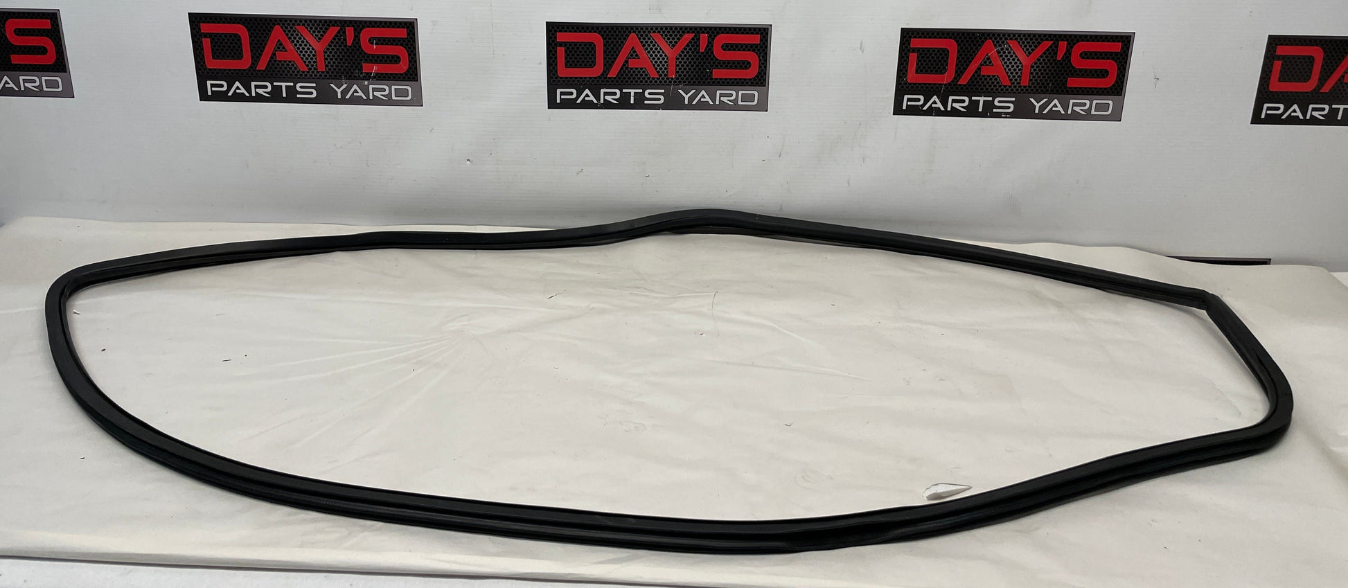 2005 Pontiac GTO RH Passenger Door Weather Strip OEM - Day's Parts Yard