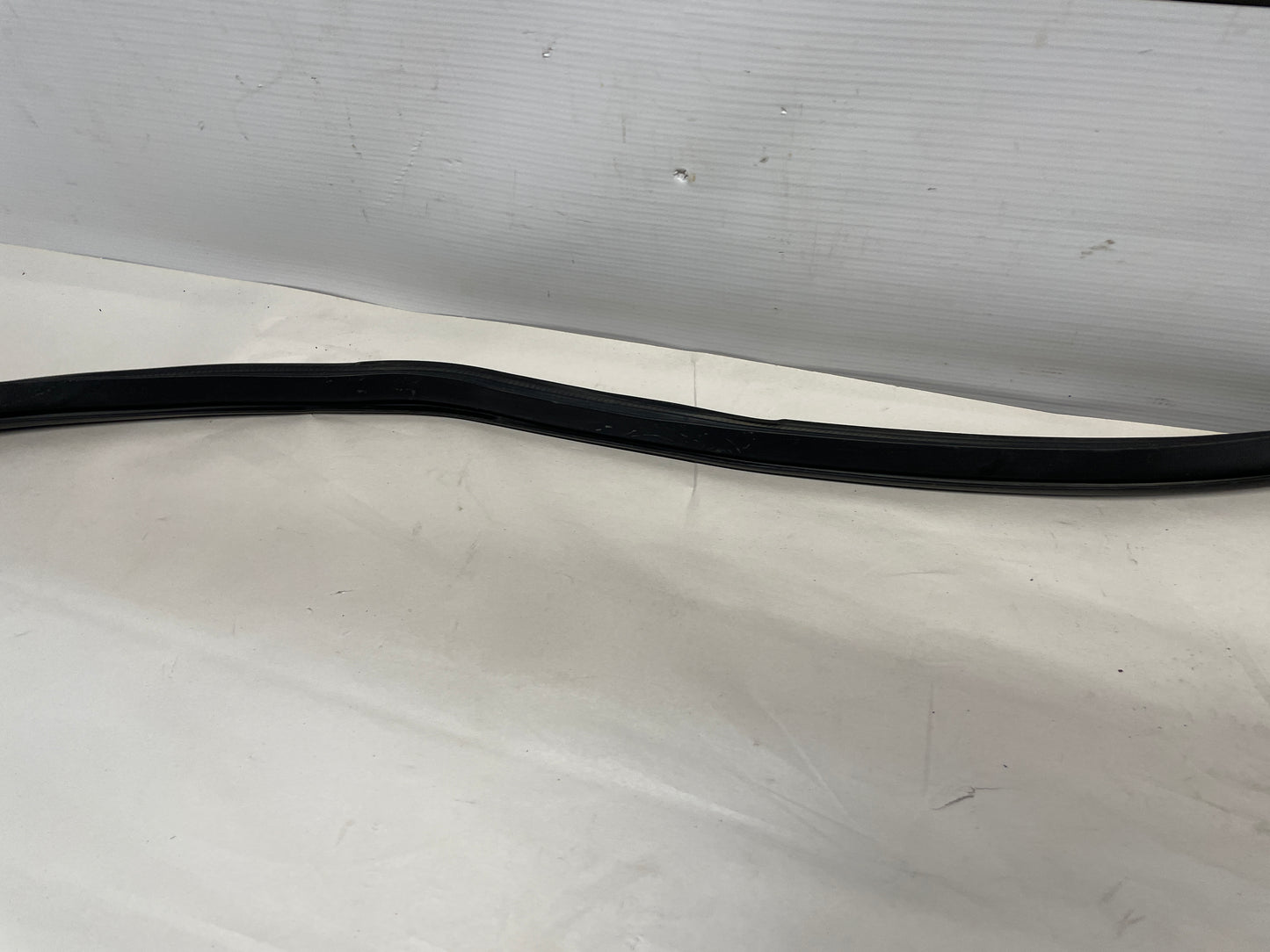 2005 Pontiac GTO RH Passenger Door Weather Strip OEM - Day's Parts Yard
