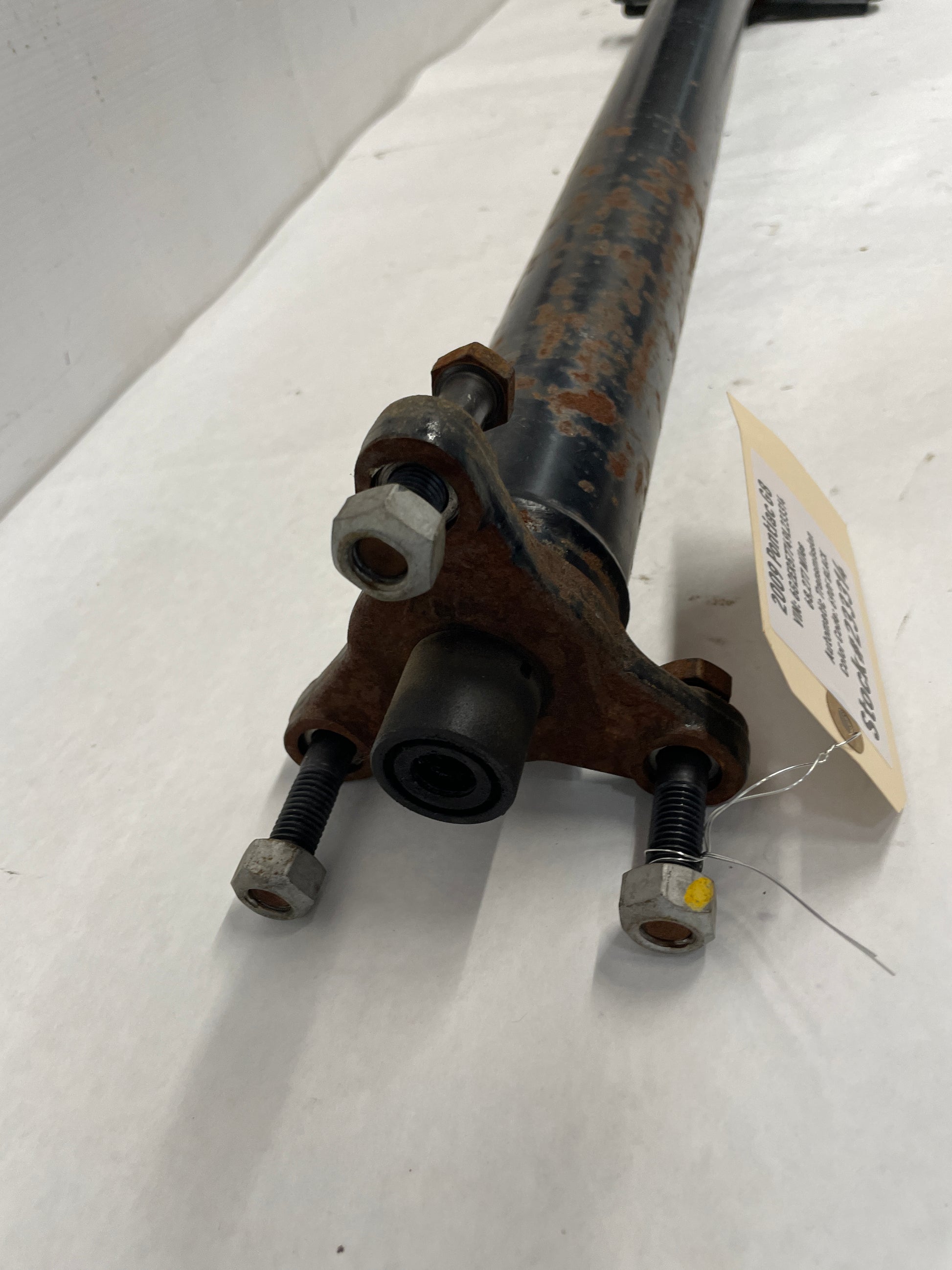 2009 Pontiac G8.Automatic Driveshaft Drive Shaft Propeller OEM - Day's Parts Yard