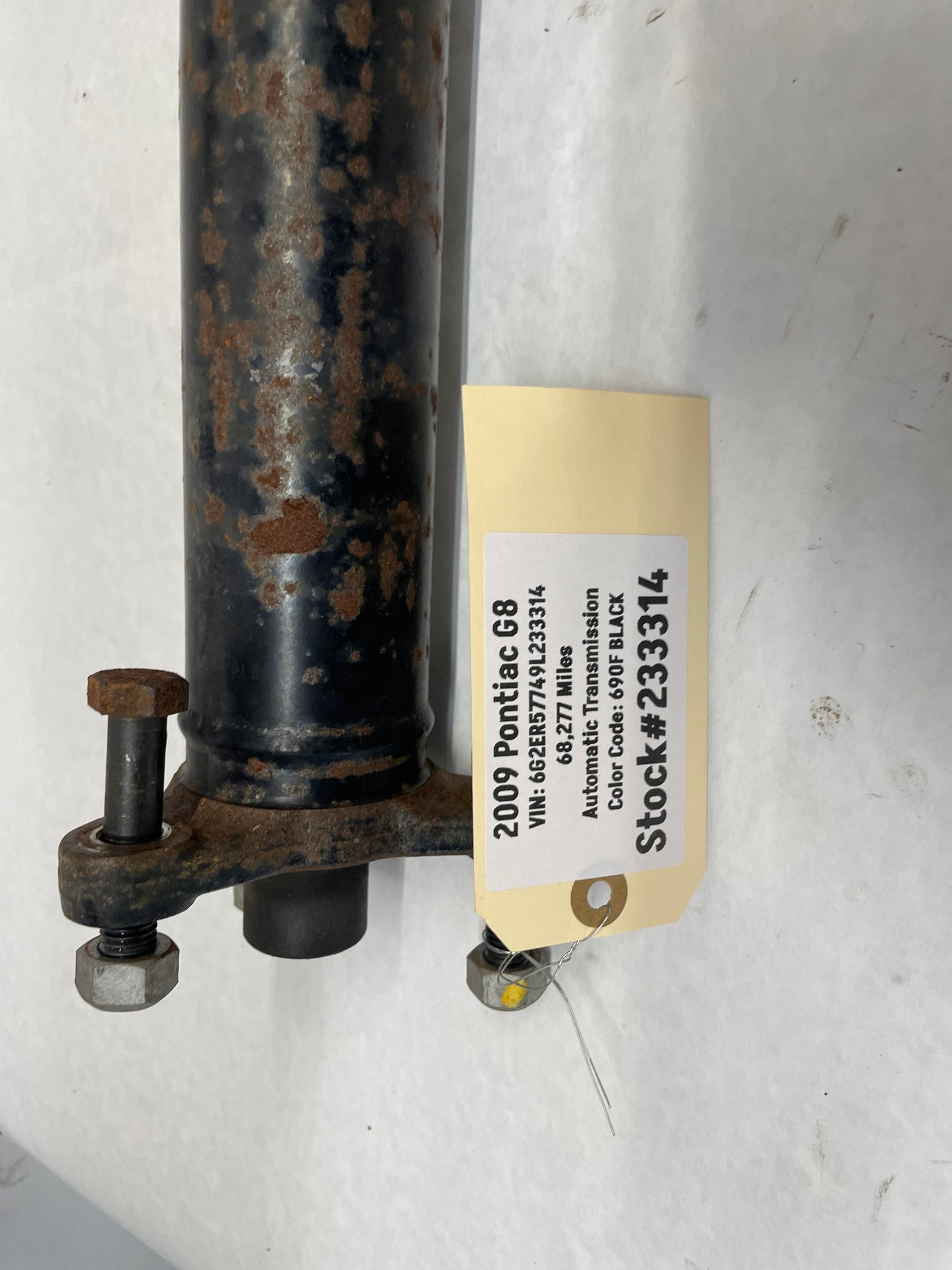 2009 Pontiac G8.Automatic Driveshaft Drive Shaft Propeller OEM - Day's Parts Yard