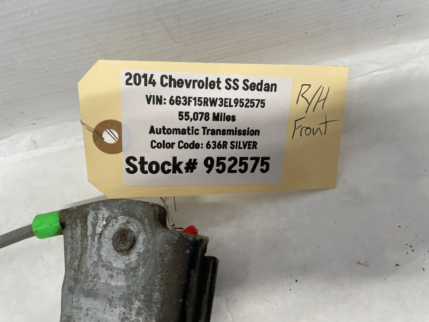 2014 Chevy SS Sedan RH Passenger Front Window Regulator Motor OEM - Day's Parts Yard