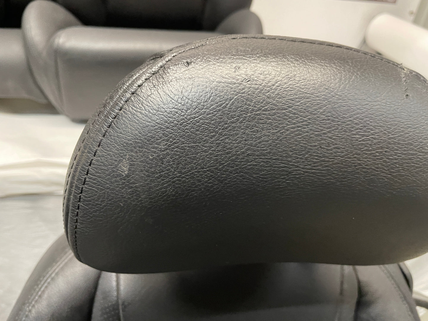 2006 Pontiac GTO Seats Front and Rear Black Leather OEM