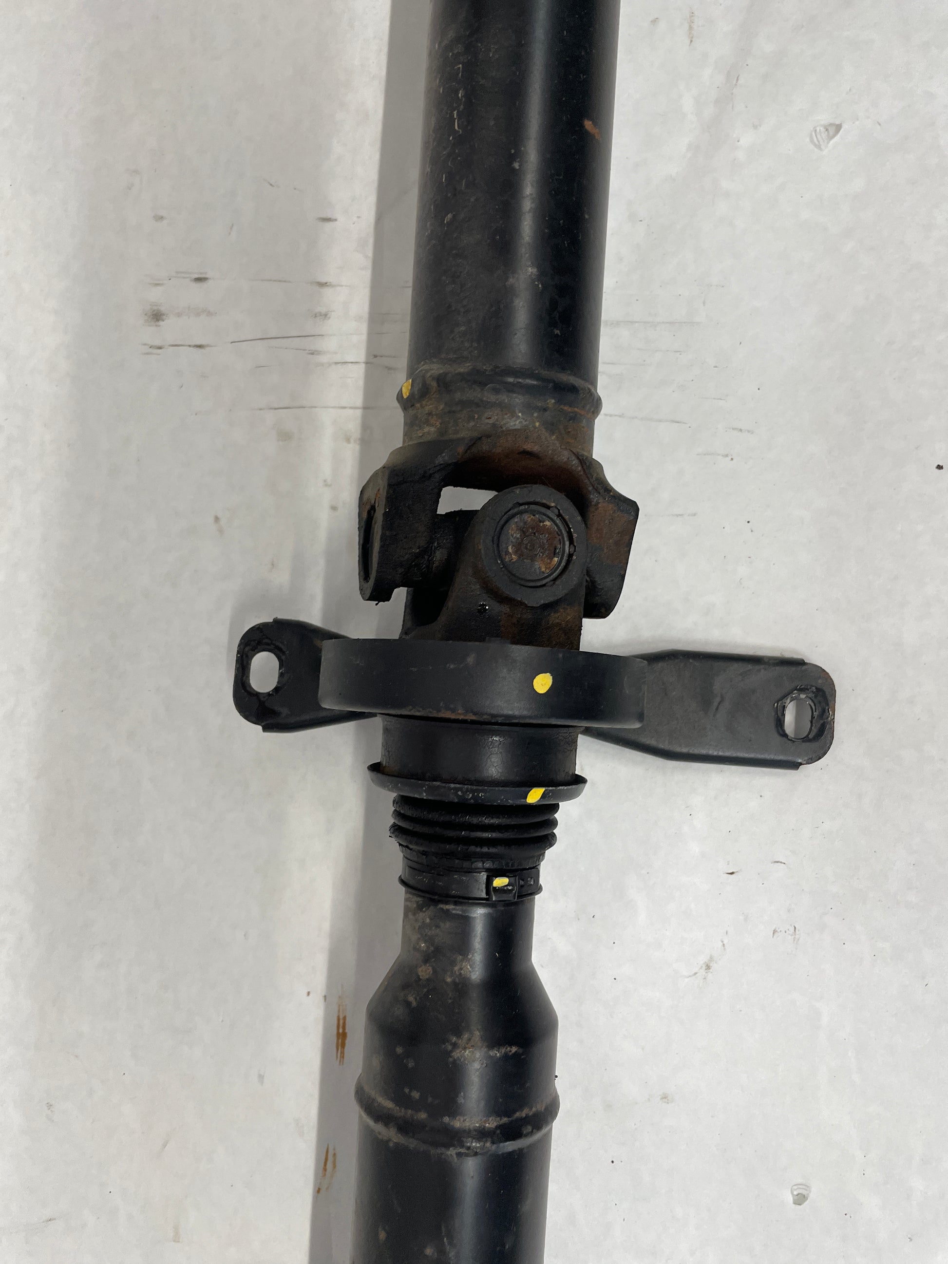 2009 Pontiac G8.Automatic Driveshaft Drive Shaft Propeller OEM - Day's Parts Yard