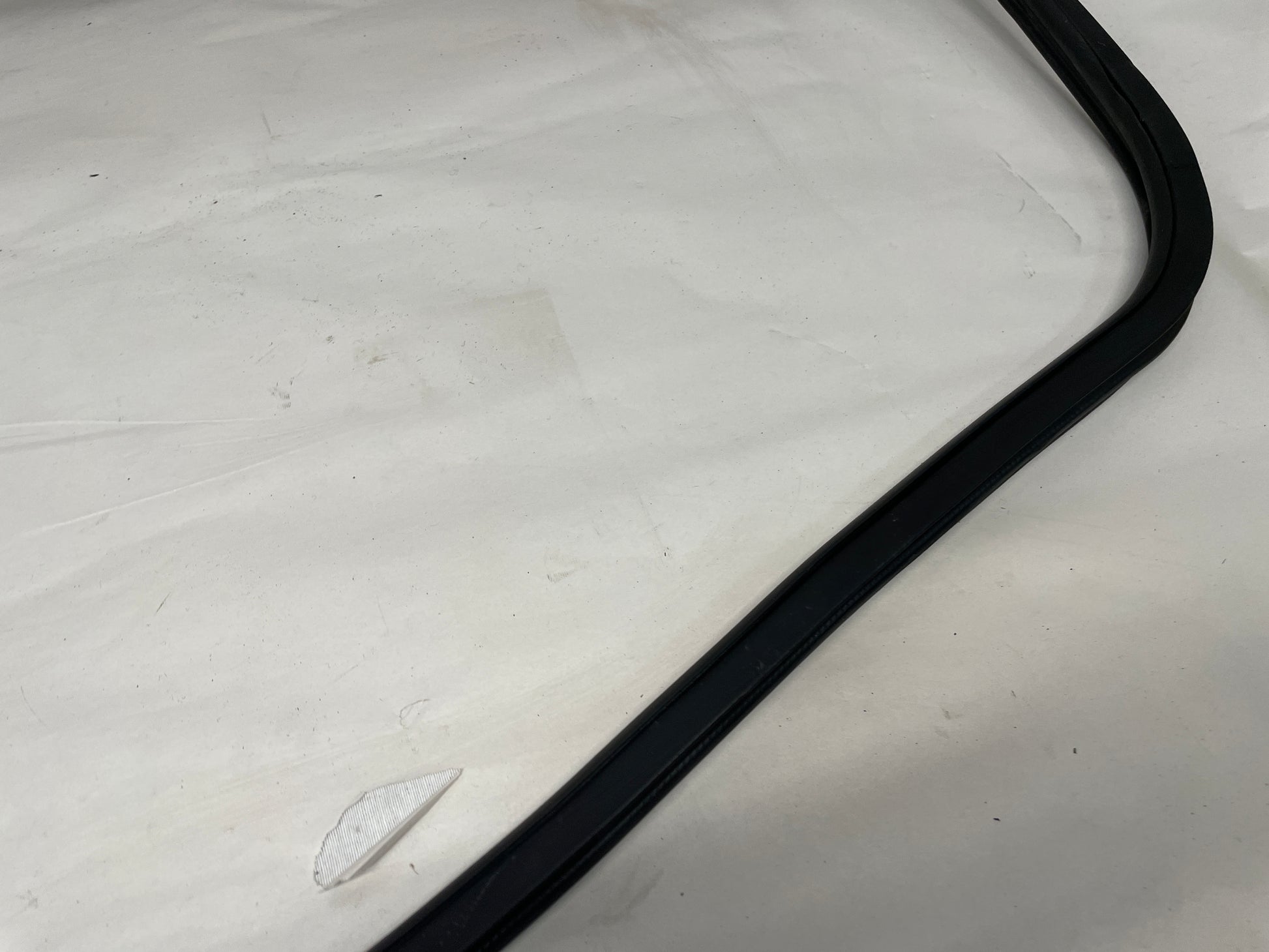 2005 Pontiac GTO RH Passenger Door Weather Strip OEM - Day's Parts Yard