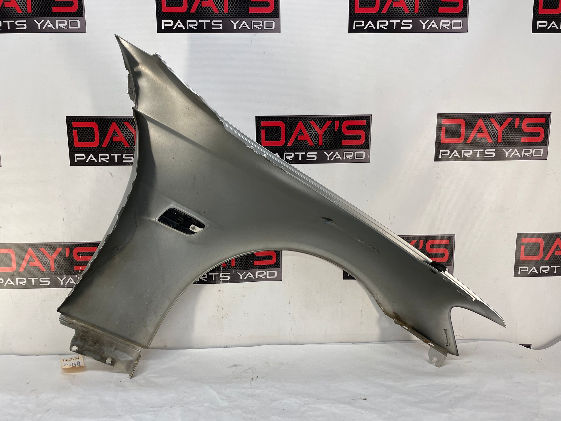 2009 Pontiac G8 LH Driver Front Fender Silver OEM - Day's Parts Yard