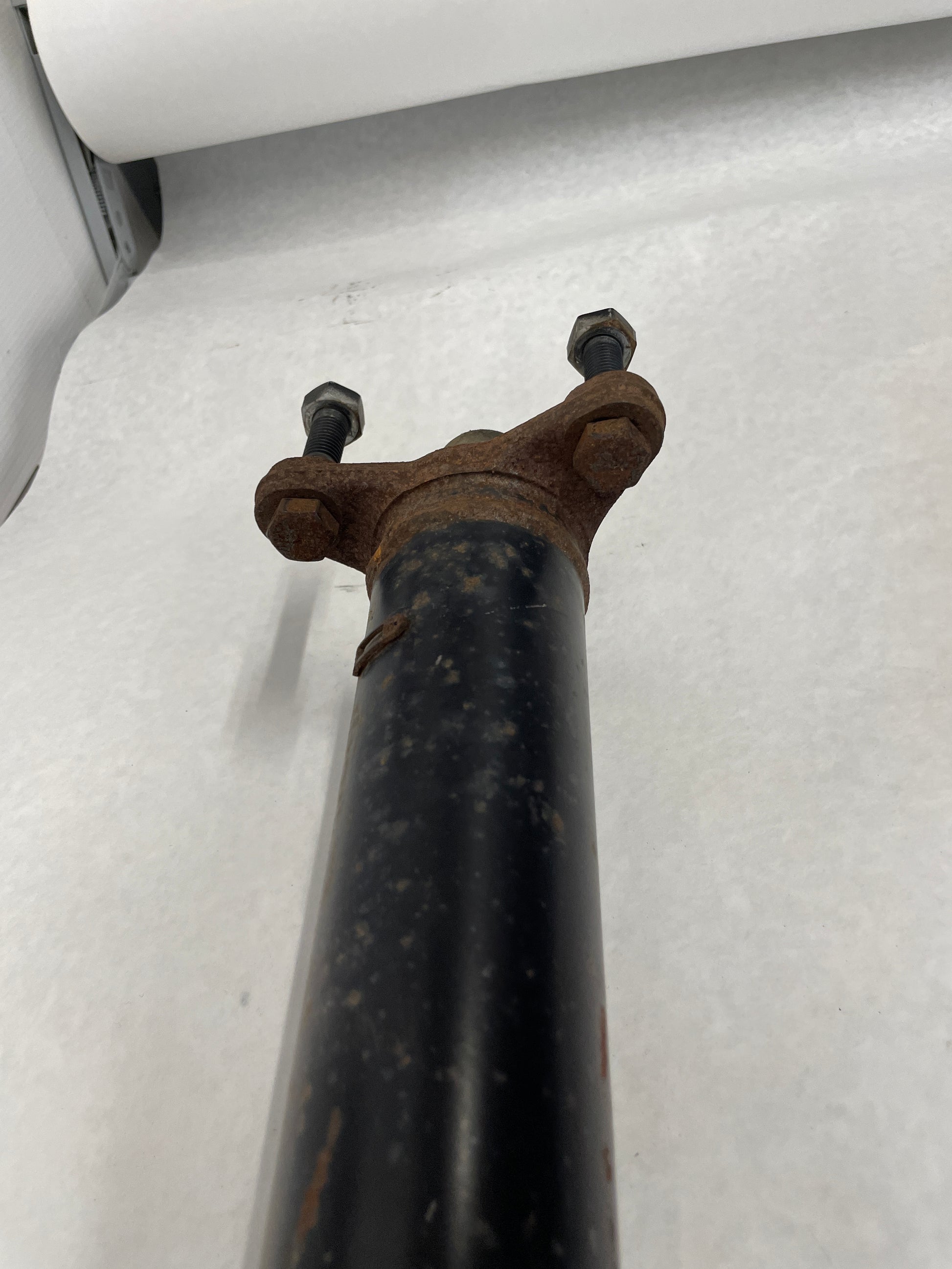 2009 Pontiac G8.Automatic Driveshaft Drive Shaft Propeller OEM - Day's Parts Yard