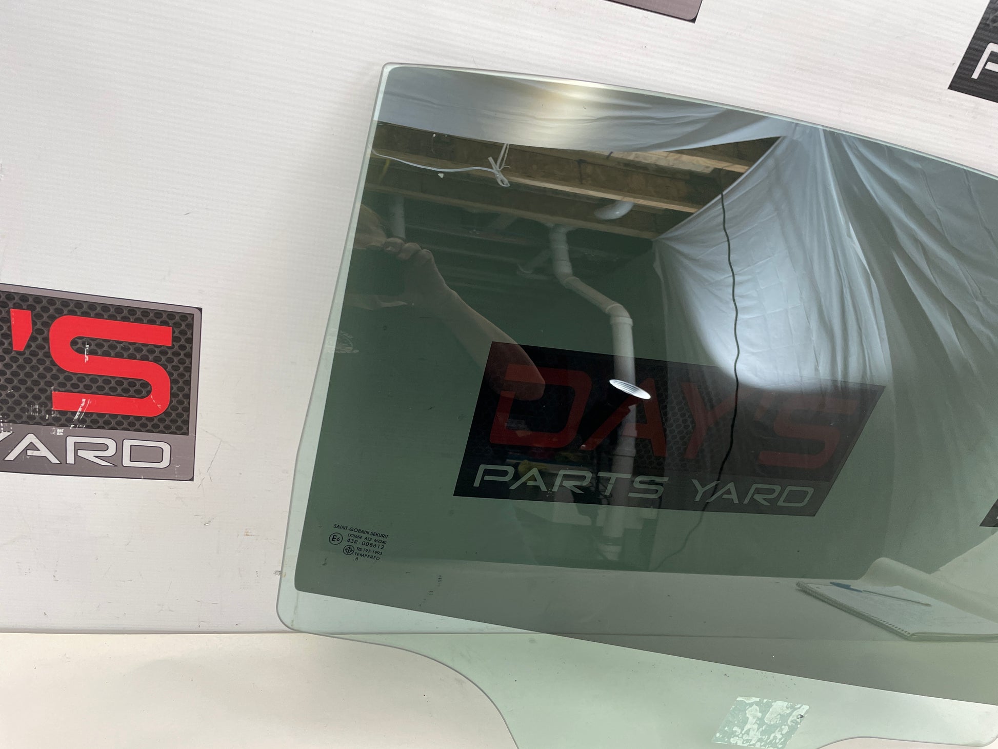 2009 Pontiac G8 GT Rear RH Passenger Door Window Glass OEM - Day's Parts Yard