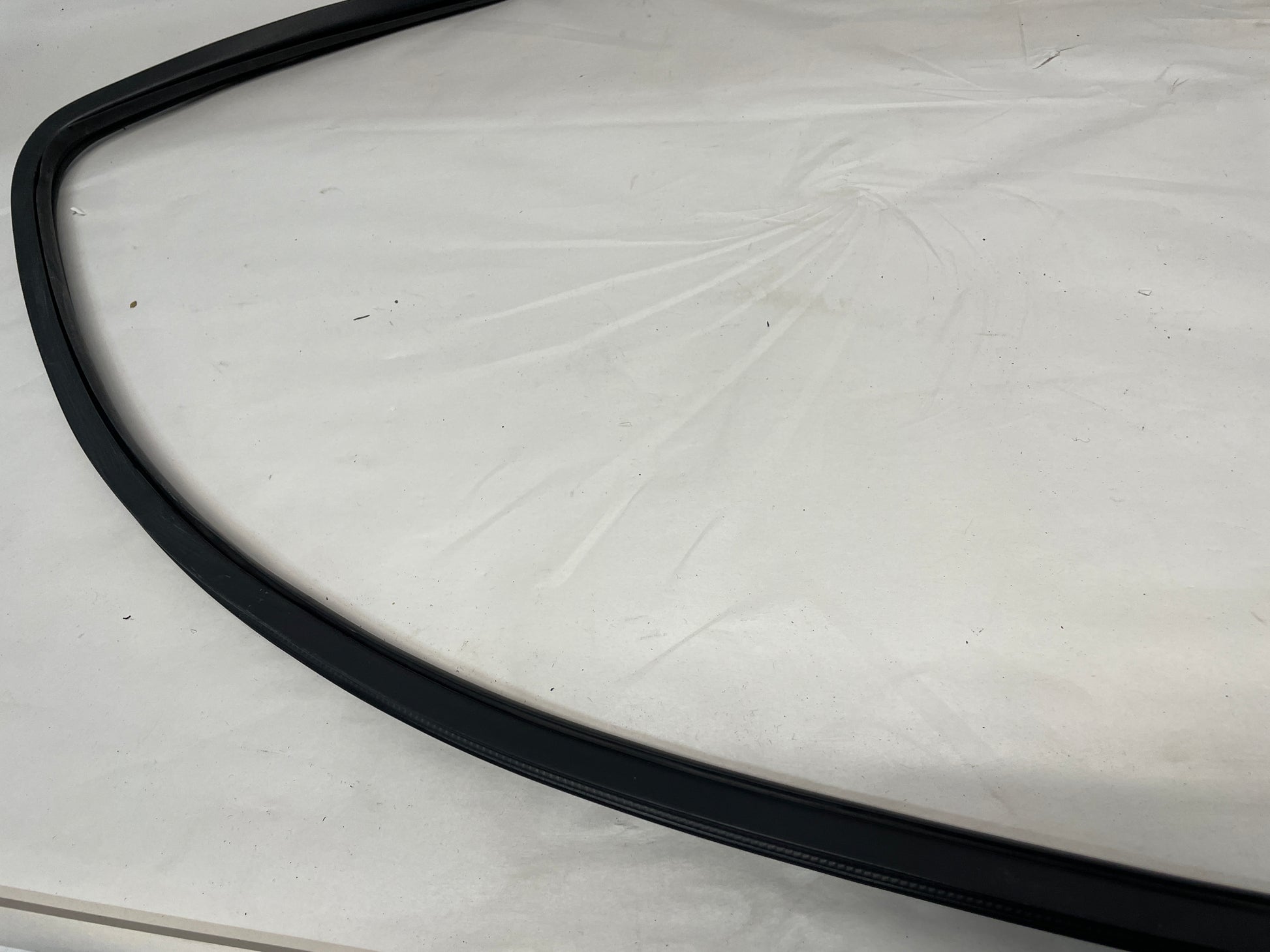 2005 Pontiac GTO RH Passenger Door Weather Strip OEM - Day's Parts Yard