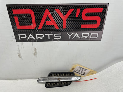 2009 Pontiac G8 RH Passenger Fender Marker Light Repeater Lamp Grill OEM - Day's Parts Yard