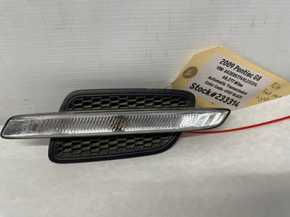 2009 Pontiac G8 RH Passenger Fender Marker Light Repeater Lamp Grill OEM - Day's Parts Yard