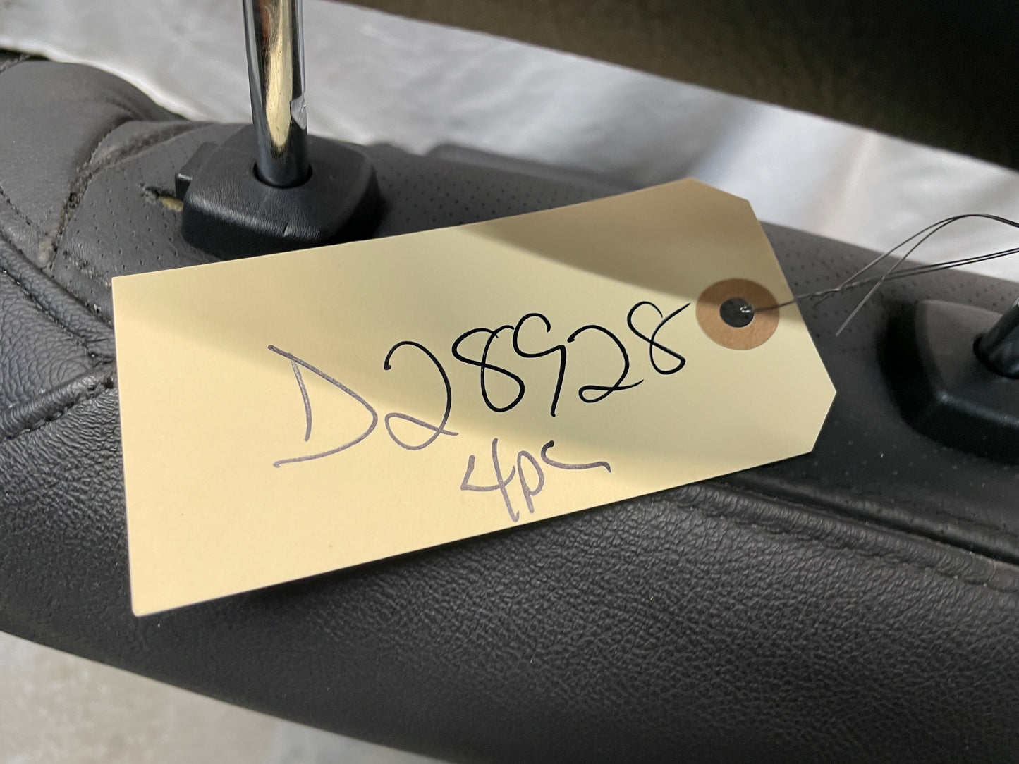 2006 Pontiac GTO Seats Front and Rear Black Leather OEM