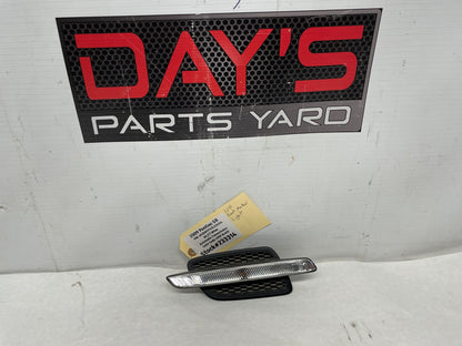 2009 Pontiac G8 LH Driver Fender Marker Light Grill OEM - Day's Parts Yard