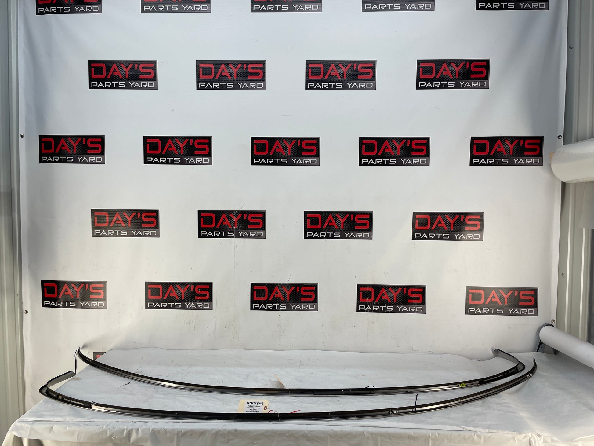 2009 Pontiac G8 RH & LH Door Roof Chrome Reveal Molding Trim OEM - Day's Parts Yard