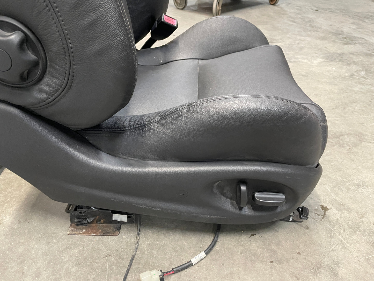 2006 Pontiac GTO Seats Front and Rear Black Leather OEM