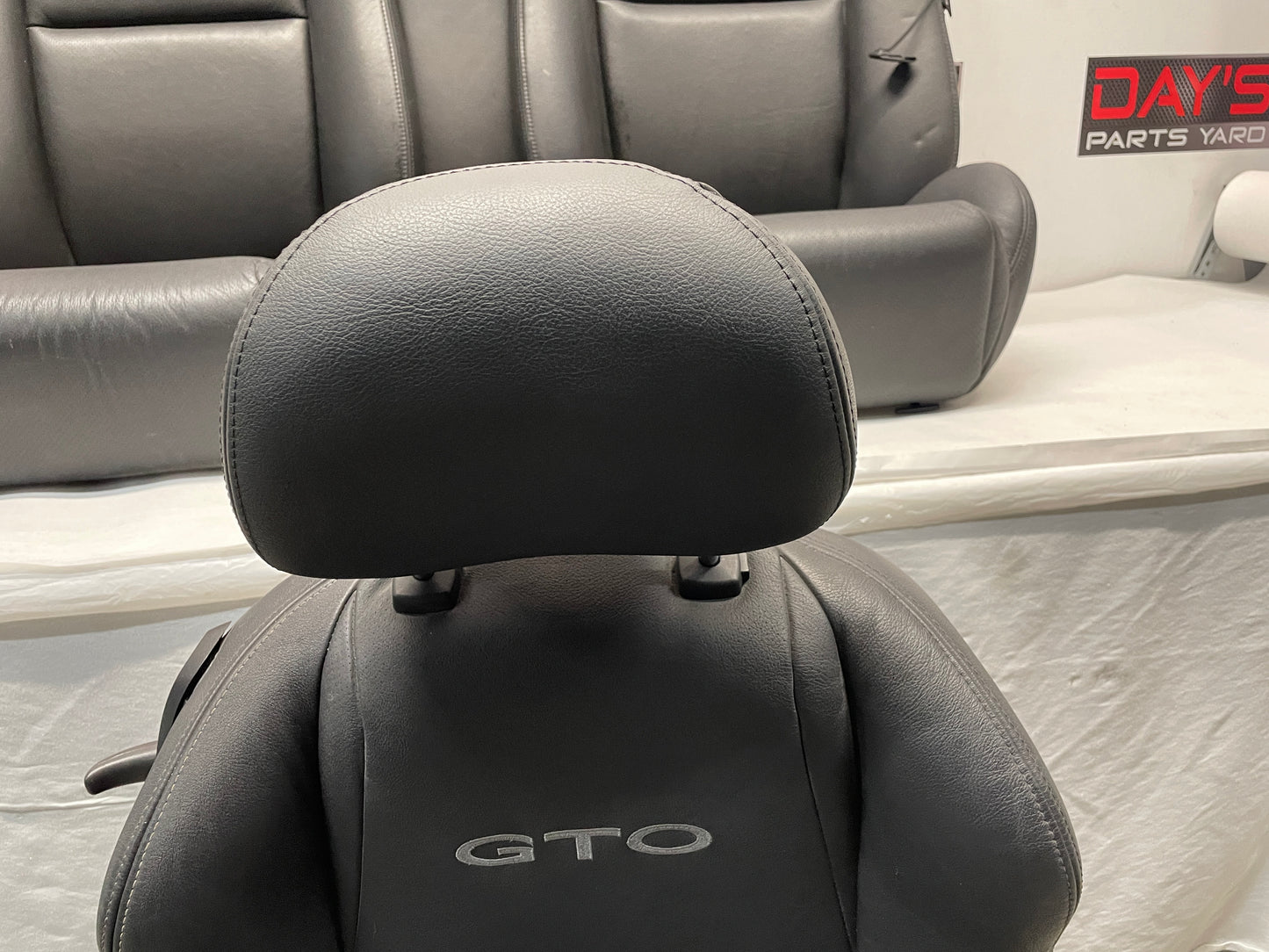 2006 Pontiac GTO Seats Front and Rear Black Leather OEM