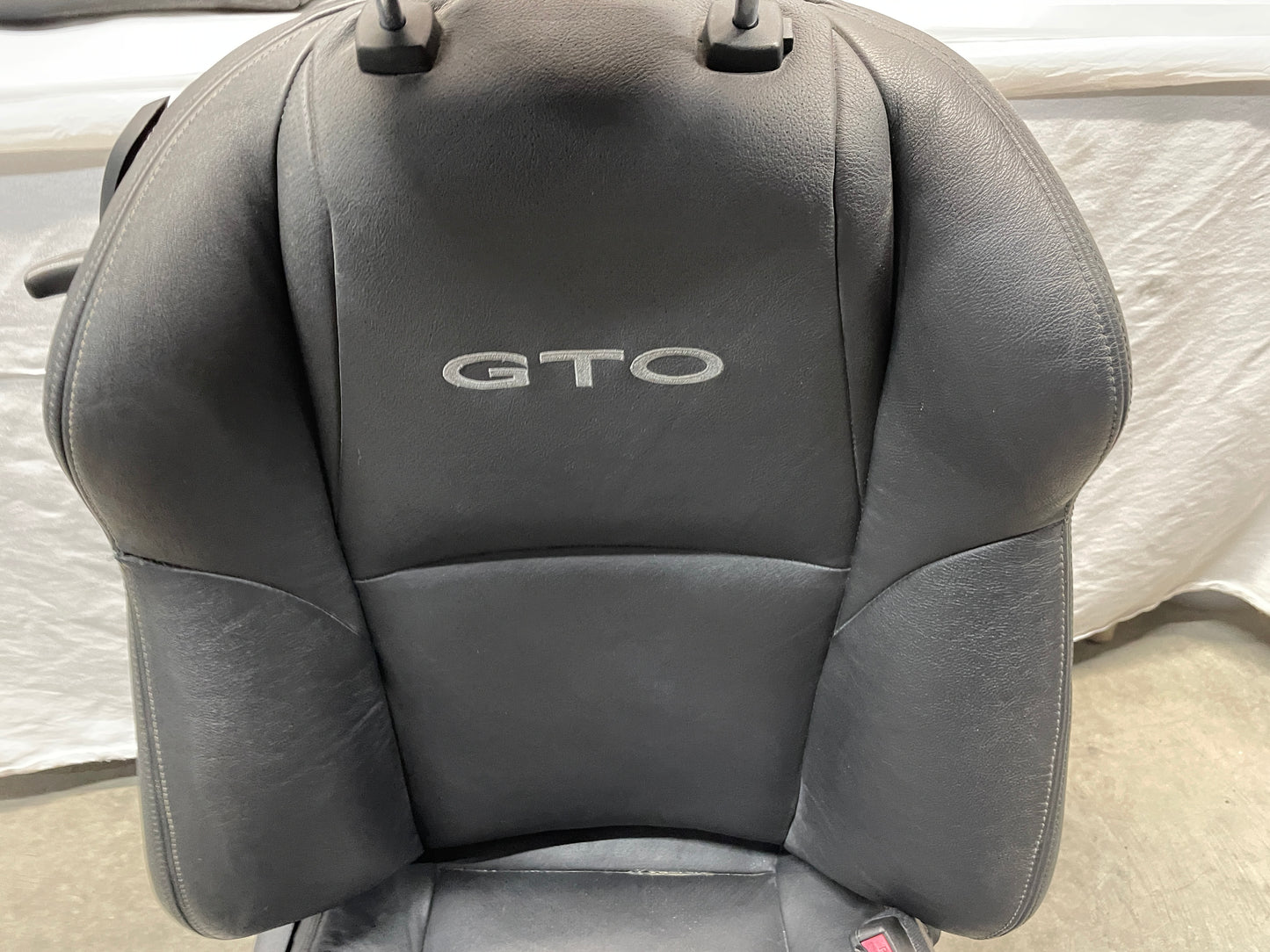 2006 Pontiac GTO Seats Front and Rear Black Leather OEM