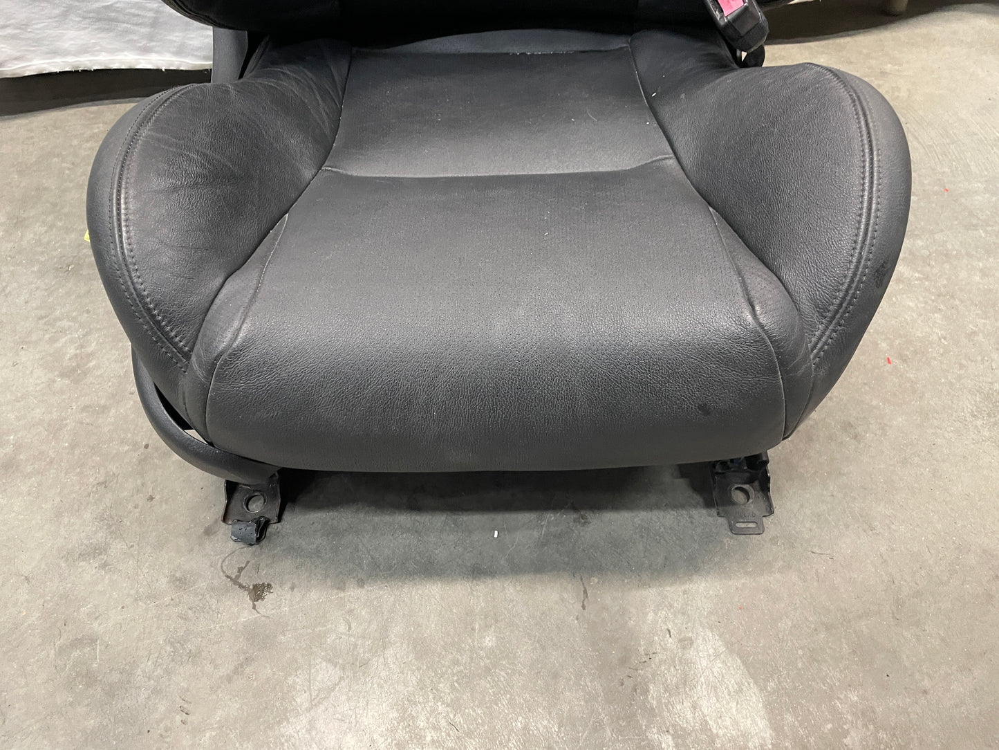 2006 Pontiac GTO Seats Front and Rear Black Leather OEM