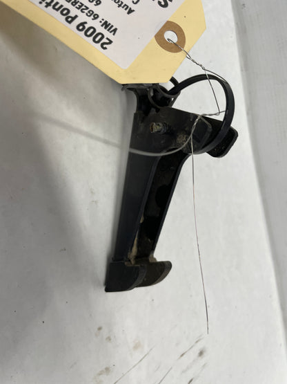 2009 Pontiac G8 Hood Latch OEM - Day's Parts Yard