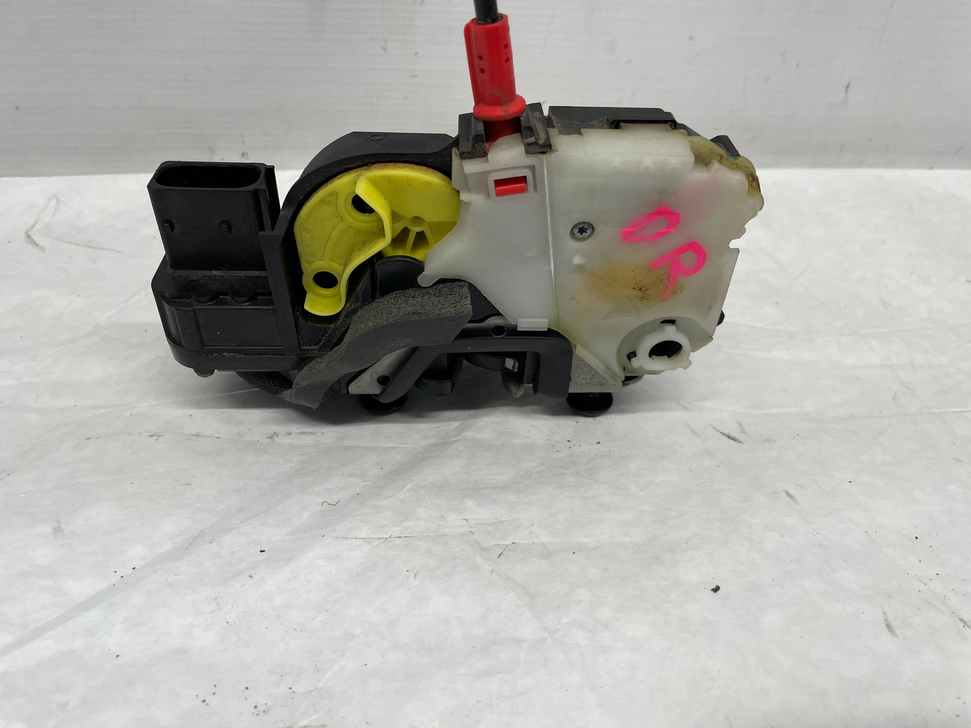 2014 Chevrolet SS Sedan LH Driver Rear Door Lock Actuator OEM - Day's Parts Yard