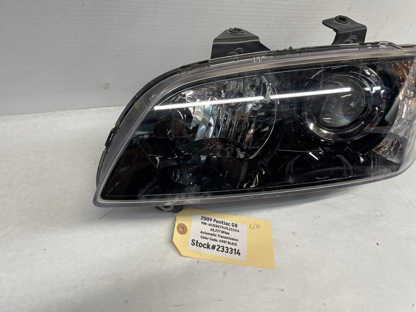 2009 Pontiac G8 LH Driver Head Light Headlight Lamp OEM - Day's Parts Yard