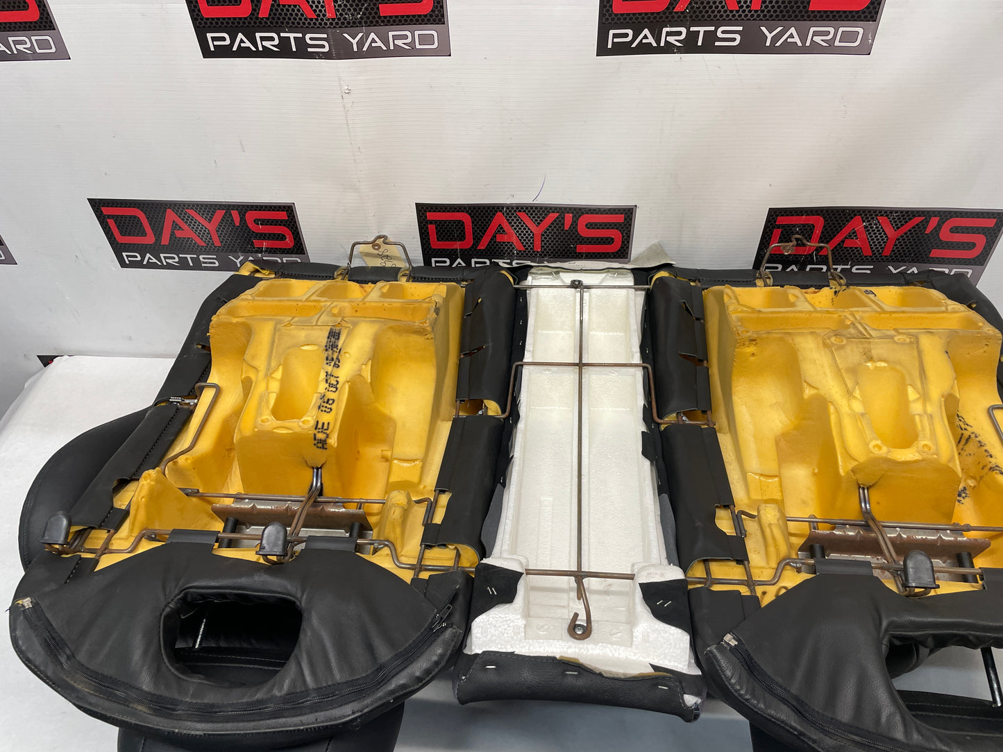 2006 Pontiac GTO Seats Front and Rear Black Leather OEM