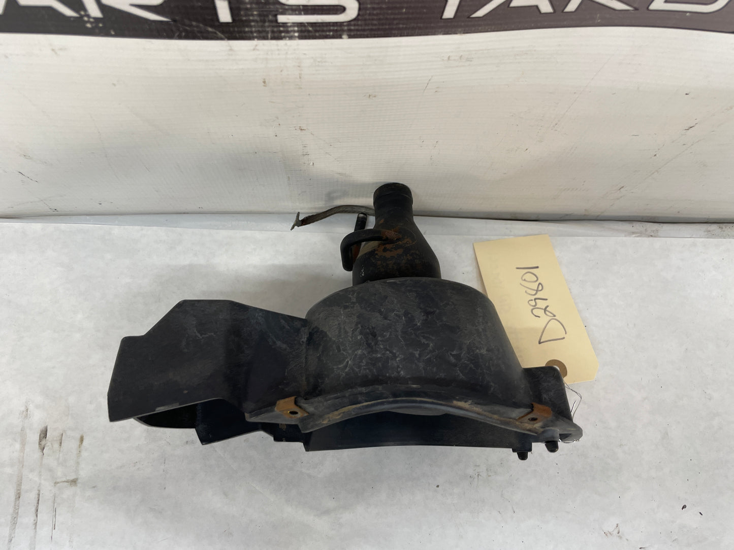 2004 Chevy C5 Corvette Fuel Gas Cap Lid Cover OEM - Day's Parts Yard
