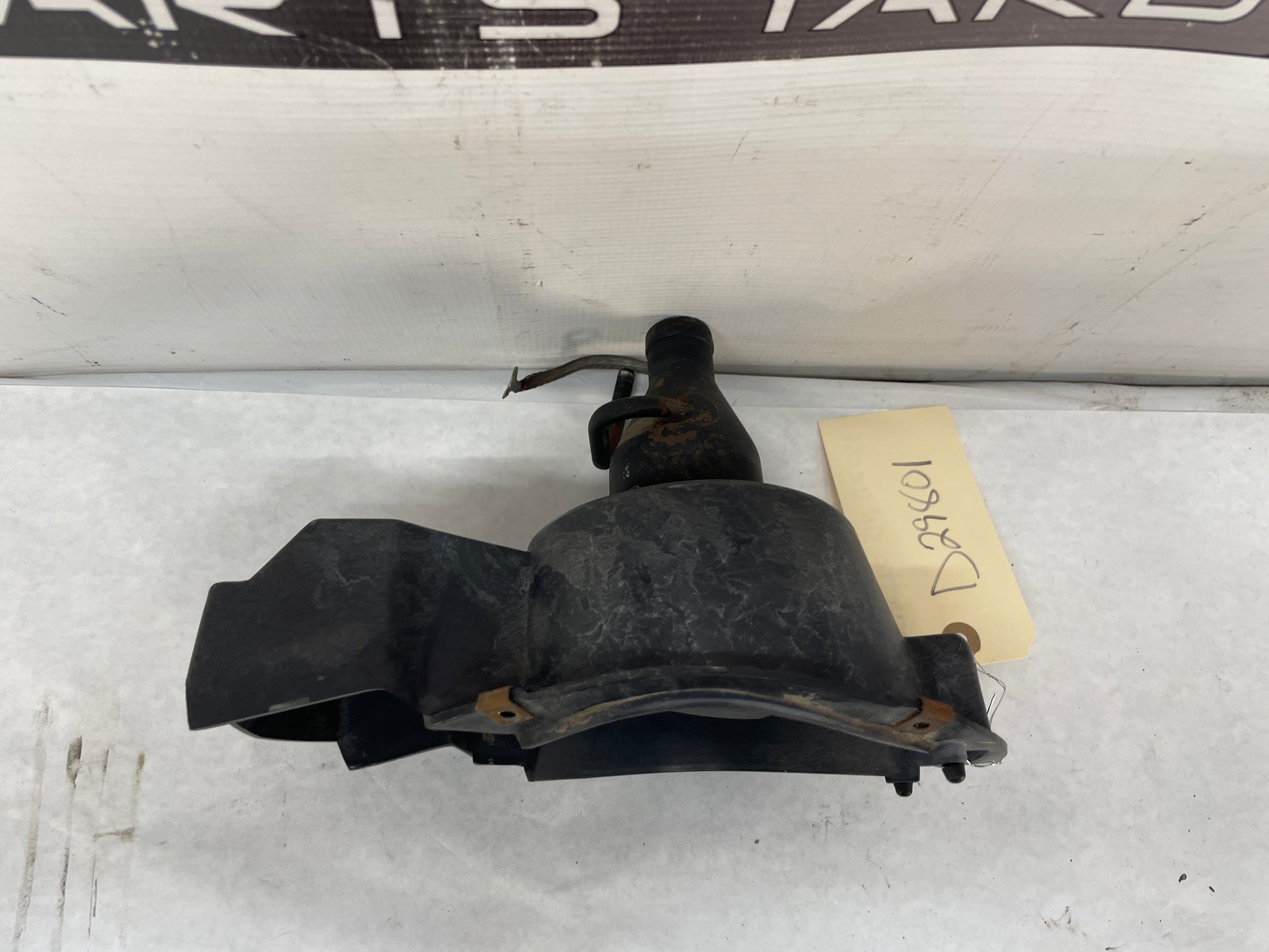 2004 Chevy C5 Corvette Fuel Gas Cap Lid Cover OEM - Day's Parts Yard