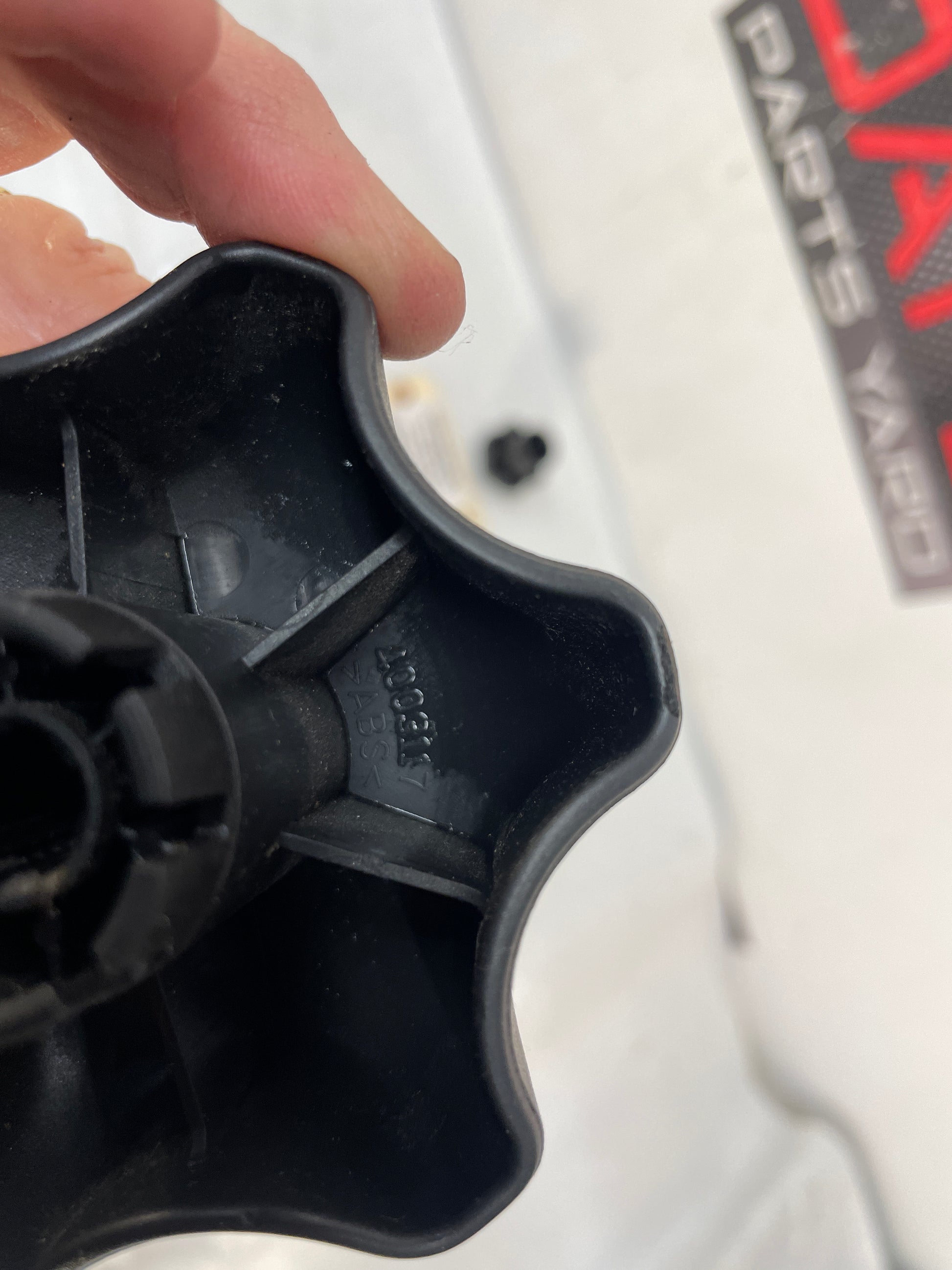 2009 Pontiac G8 Front LH Driver Seat Lumbar Adjustment Knob Control Set OEM - Day's Parts Yard