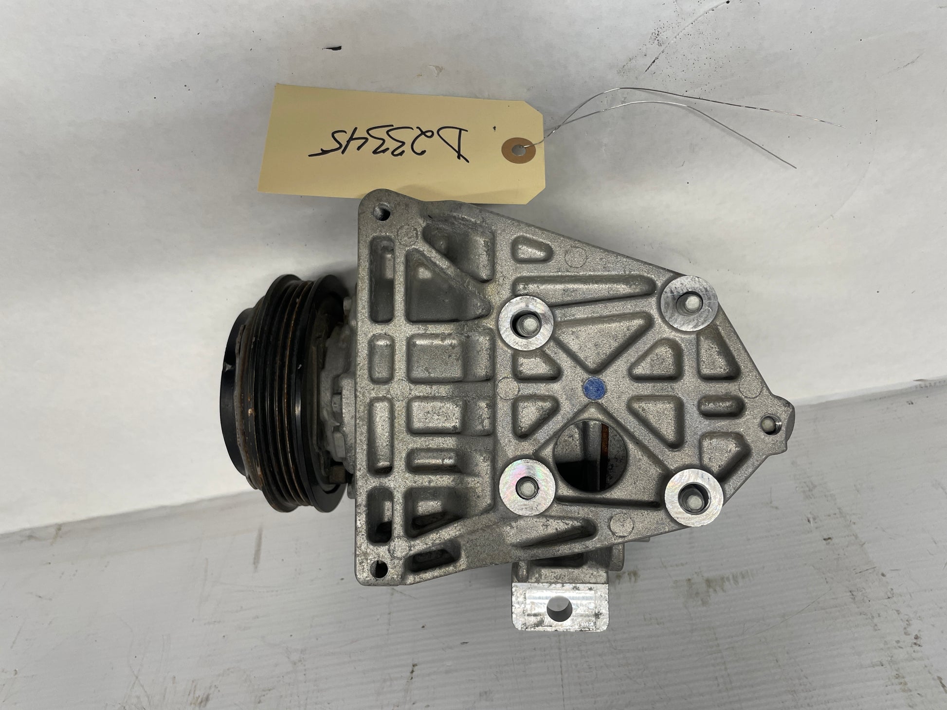 2018 Chevy Camaro SS AC A/C Air Conditioner Compressor & Bracket OEM - Day's Parts Yard