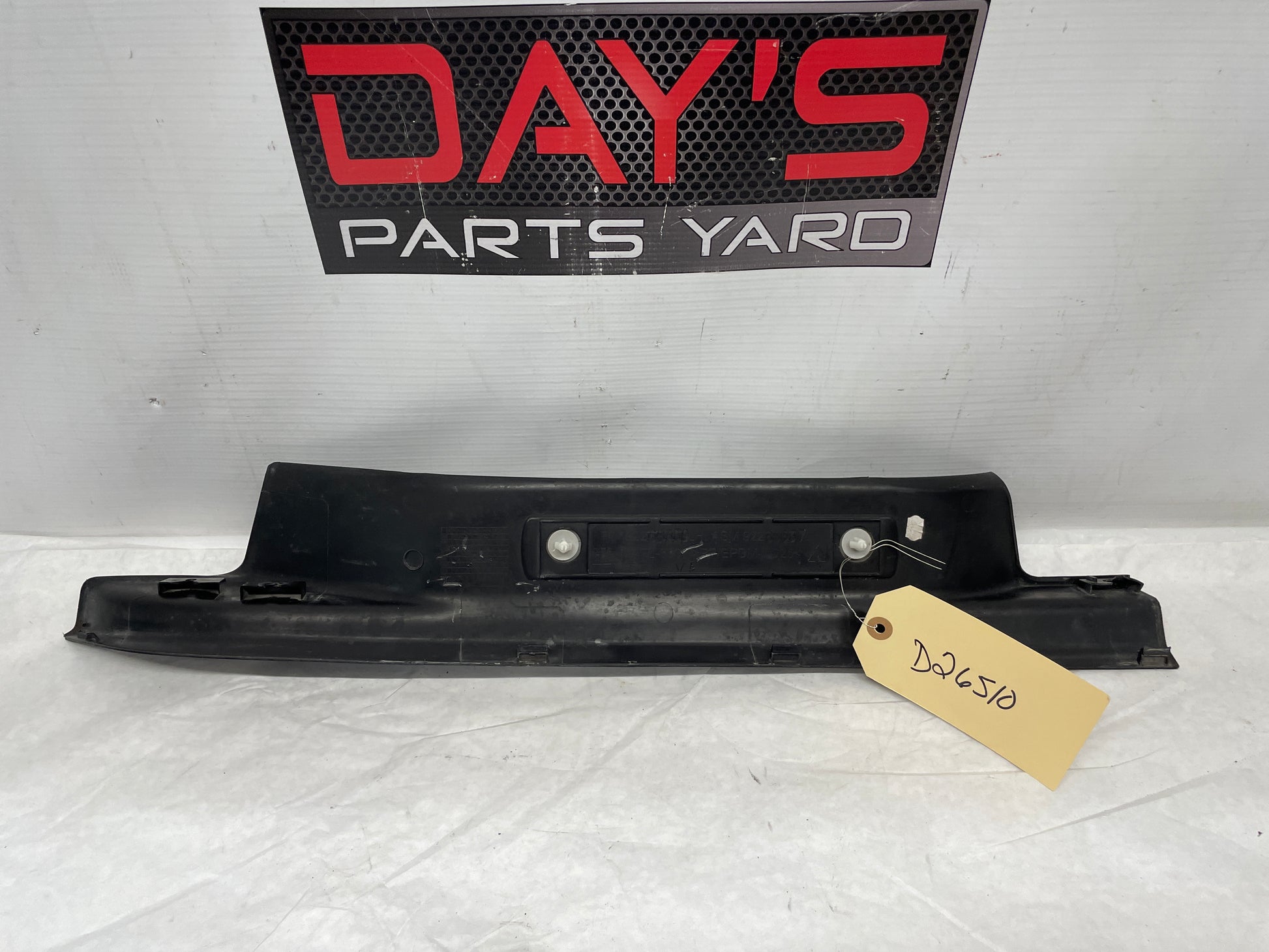 2014 Chevy SS Sedan LH Driver Rear Door Sill Scuff Plate Panel Trim  OEM - Day's Parts Yard