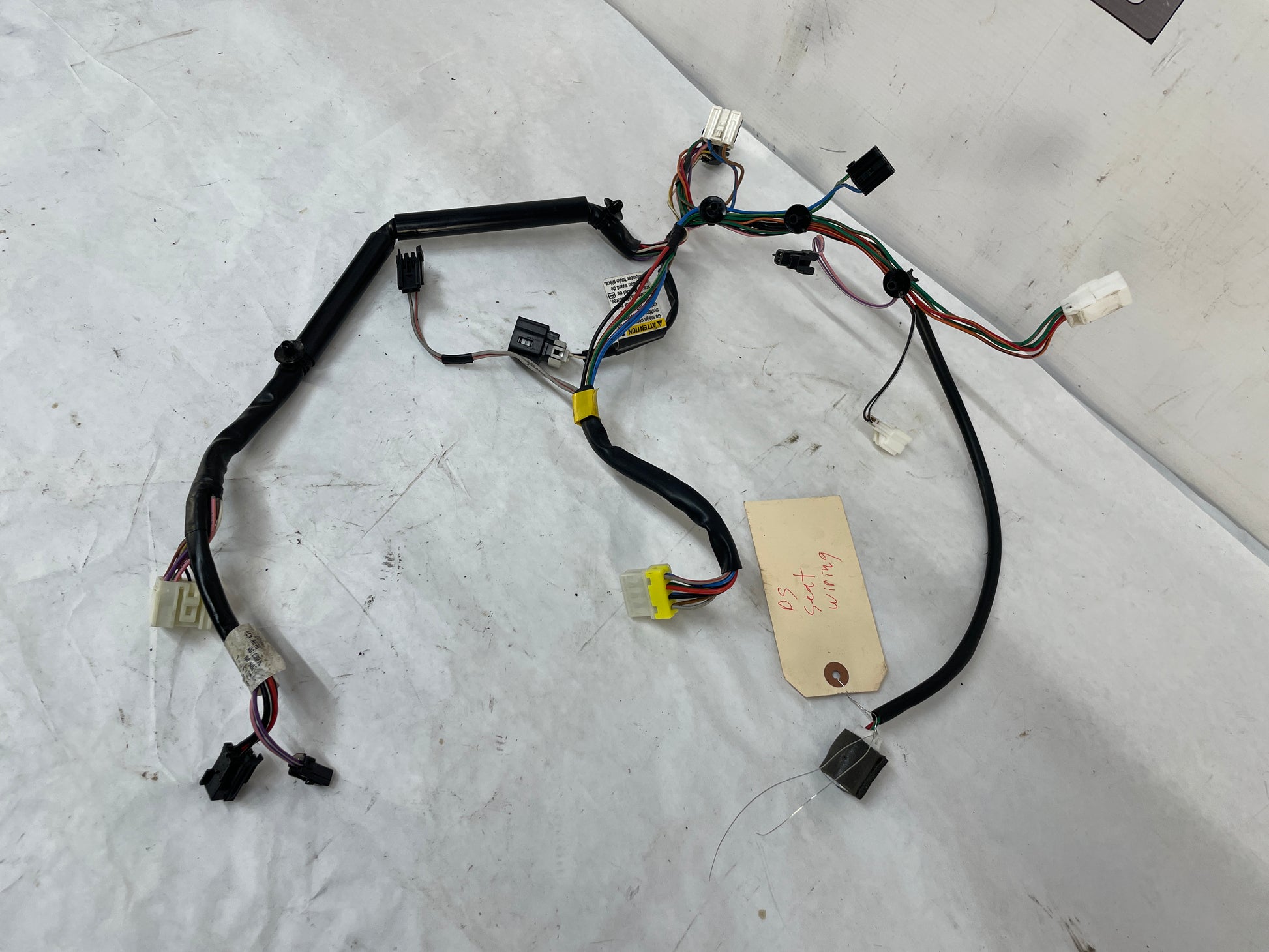 2009 Pontiac G8 LH Driver Front Seat Wire Harness OEM - Day's Parts Yard