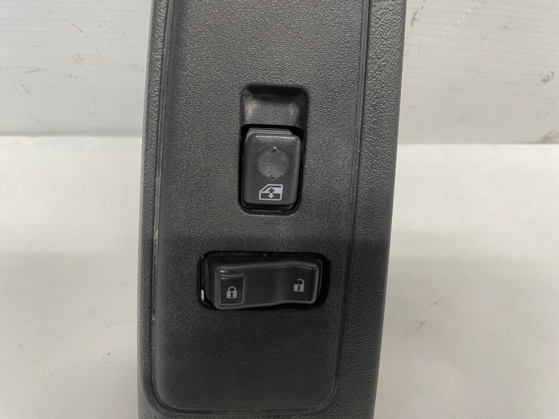 2003 Chevy Silverado C3500 RH Passenger Front Window Door Lock Switch OEM - Day's Parts Yard