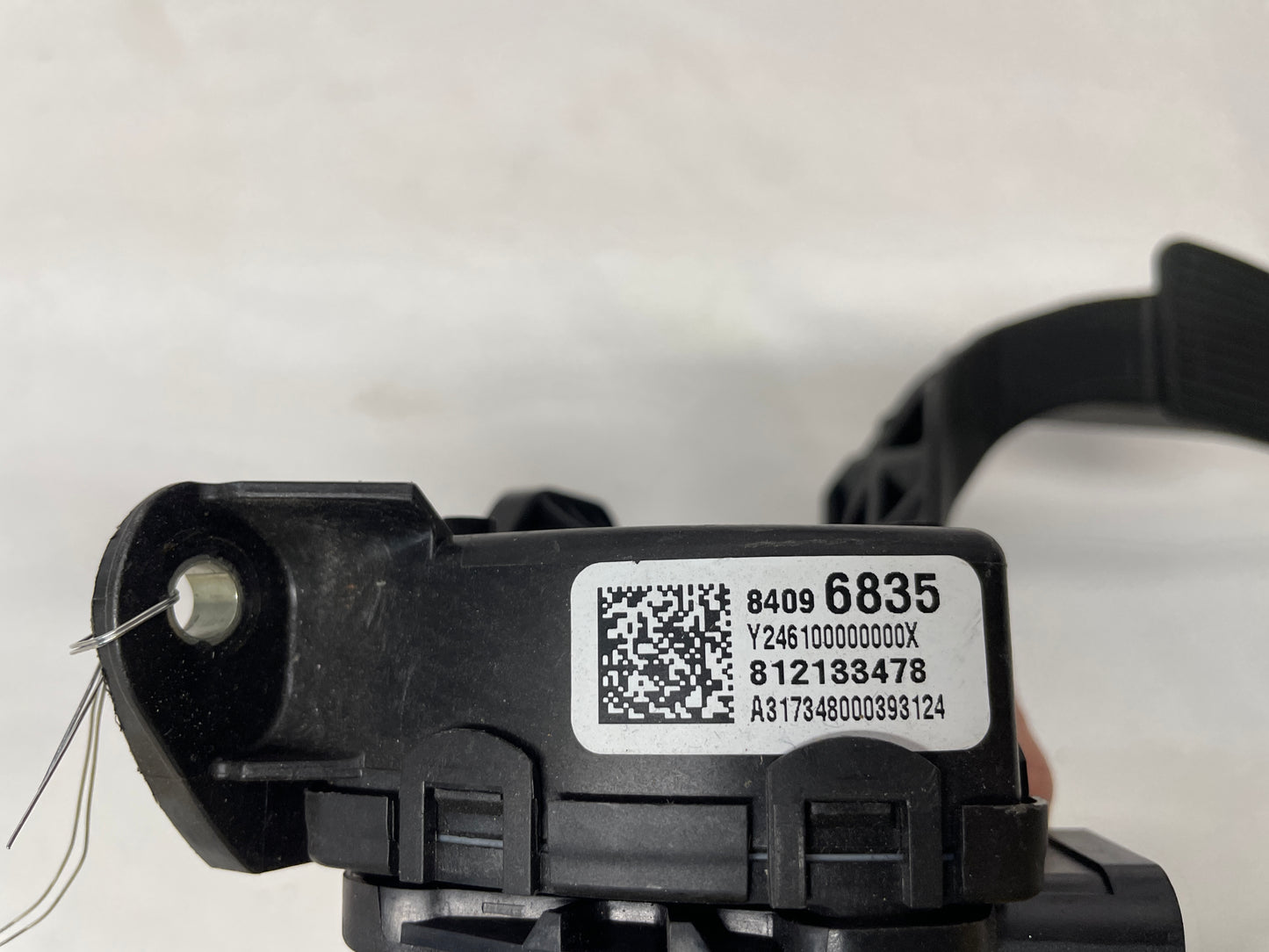 2018 Cadillac Escalade Accelerator Gas Throttle Pedal Position Sensor OEM
