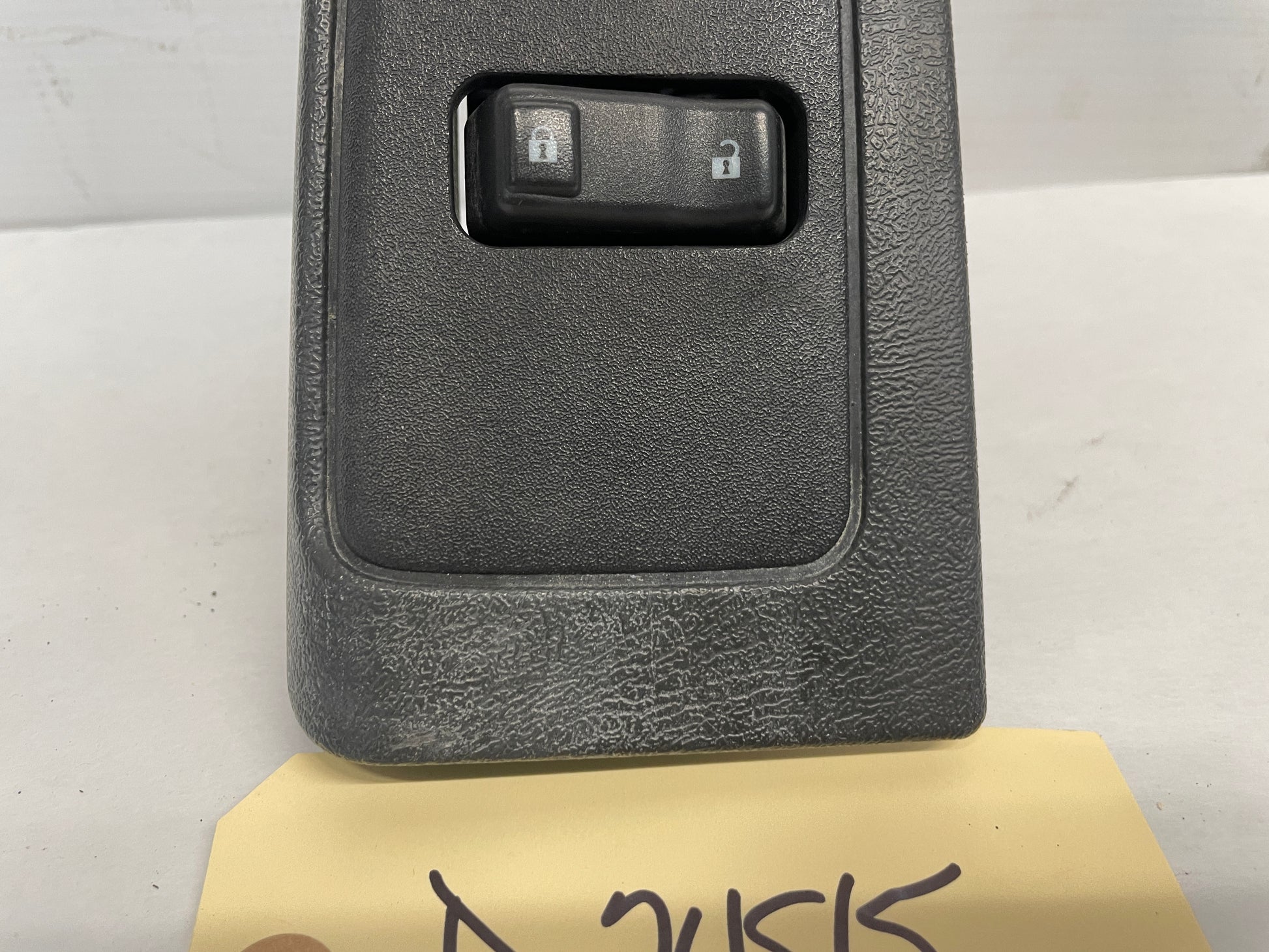 2003 Chevy Silverado C3500 RH Passenger Front Window Door Lock Switch OEM - Day's Parts Yard