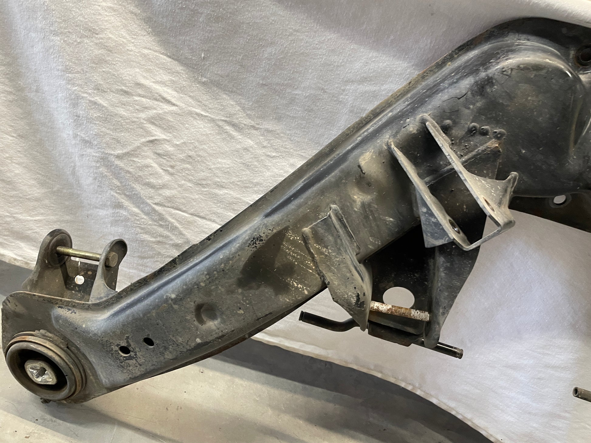 2005 Pontiac GTO Bare Rear Cradle K Member Sub Frame OEM - Day's Parts Yard