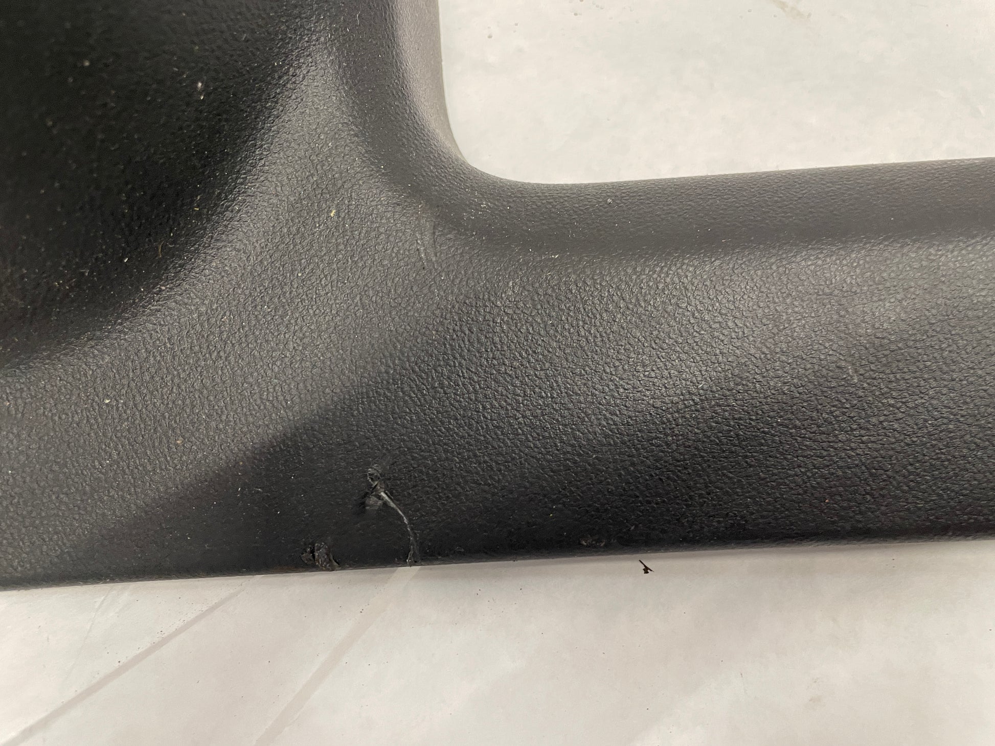 2014 Chevy SS Sedan RH & LH Rear Door interior Carpet Retainer Sill Trim OEM - Day's Parts Yard