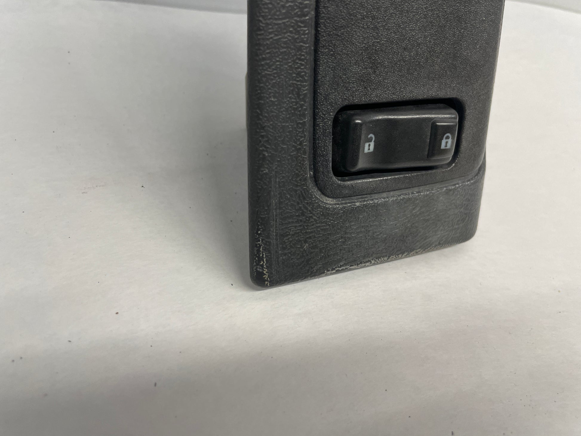 2003 Chevy Silverado C3500 LH Driver Power Window & Door Lock Switch OEM - Day's Parts Yard