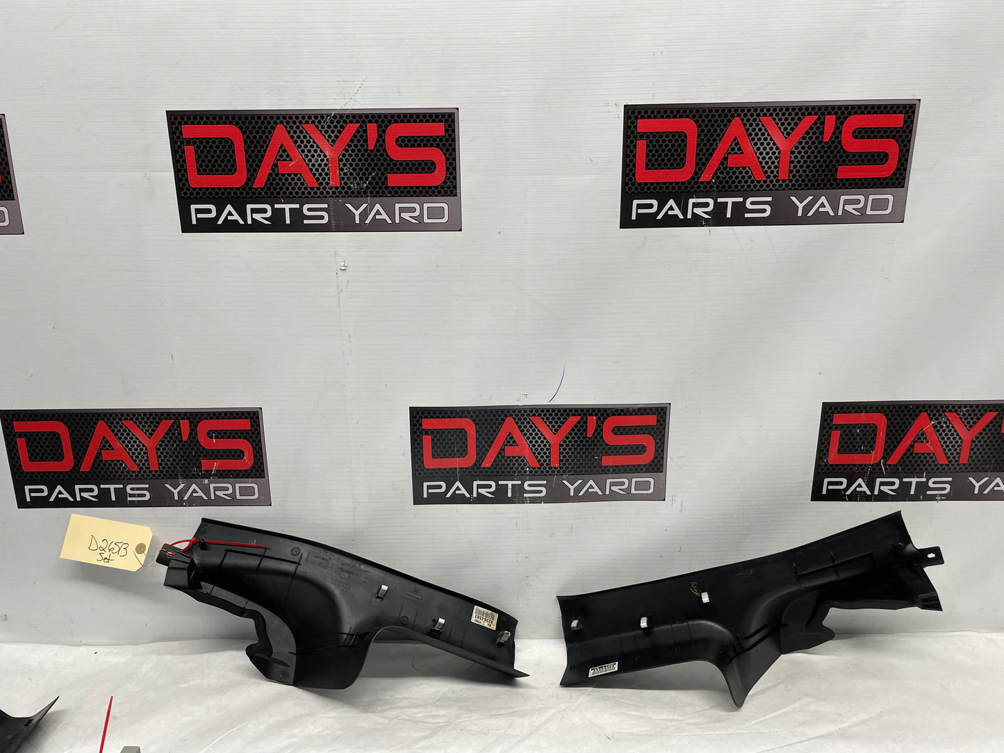 2014 Chevy SS Sedan RH & LH Rear Door interior Carpet Retainer Sill Trim OEM - Day's Parts Yard