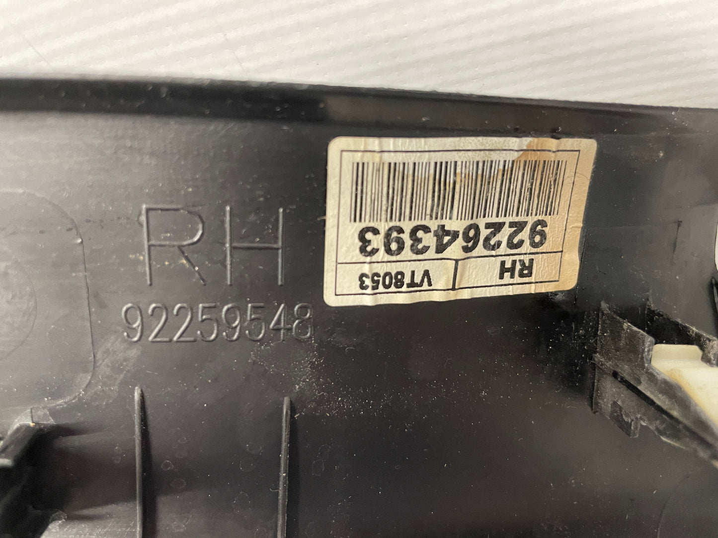 2014 Chevy SS Sedan RH & LH Rear Door interior Carpet Retainer Sill Trim OEM - Day's Parts Yard