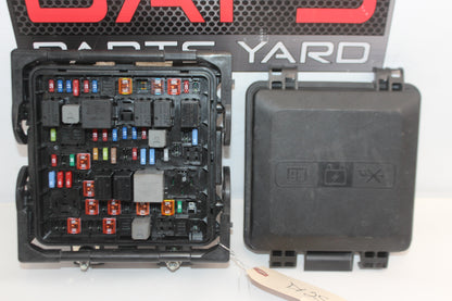 2016 Cadillac ATS-V Engine Fuse Box Wiring Junction Box OEM