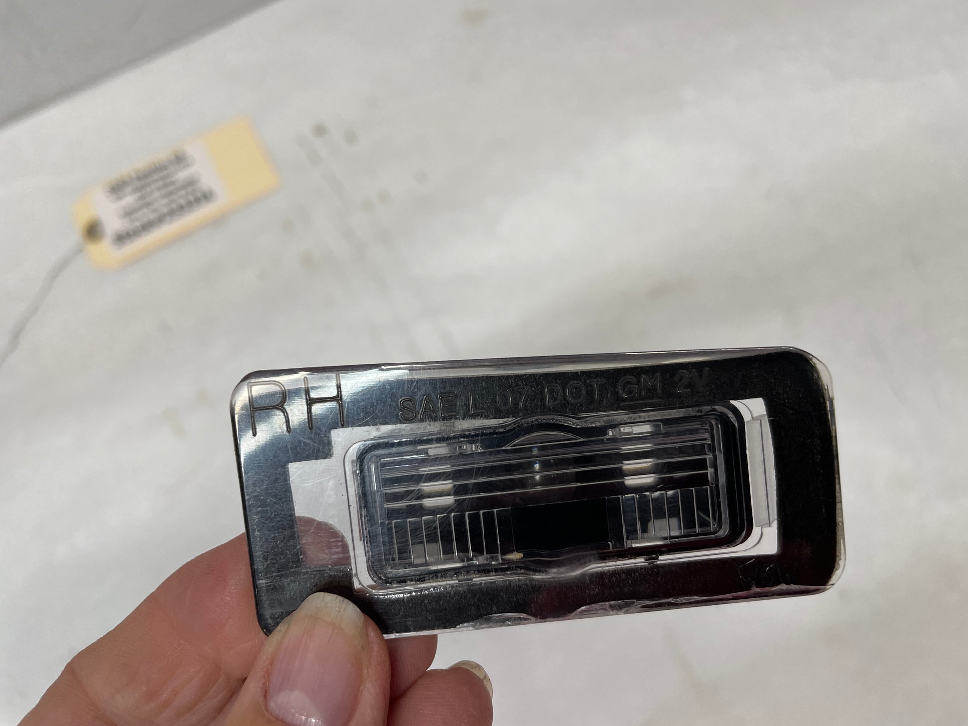 2009 Pontiac G8 LH Driver License Plate Tag Light OEM - Day's Parts Yard