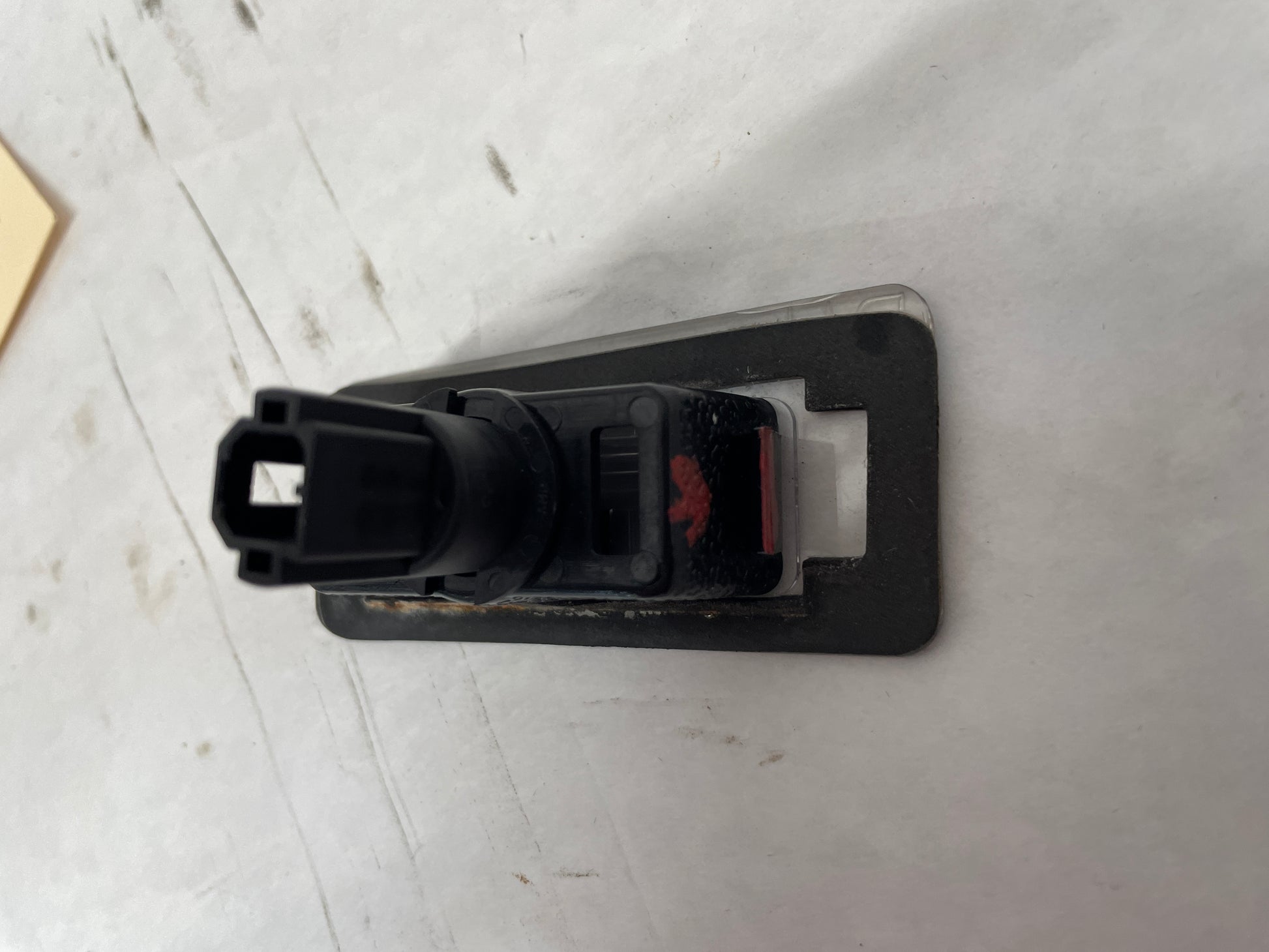 2009 Pontiac G8 LH Driver License Plate Tag Light OEM - Day's Parts Yard