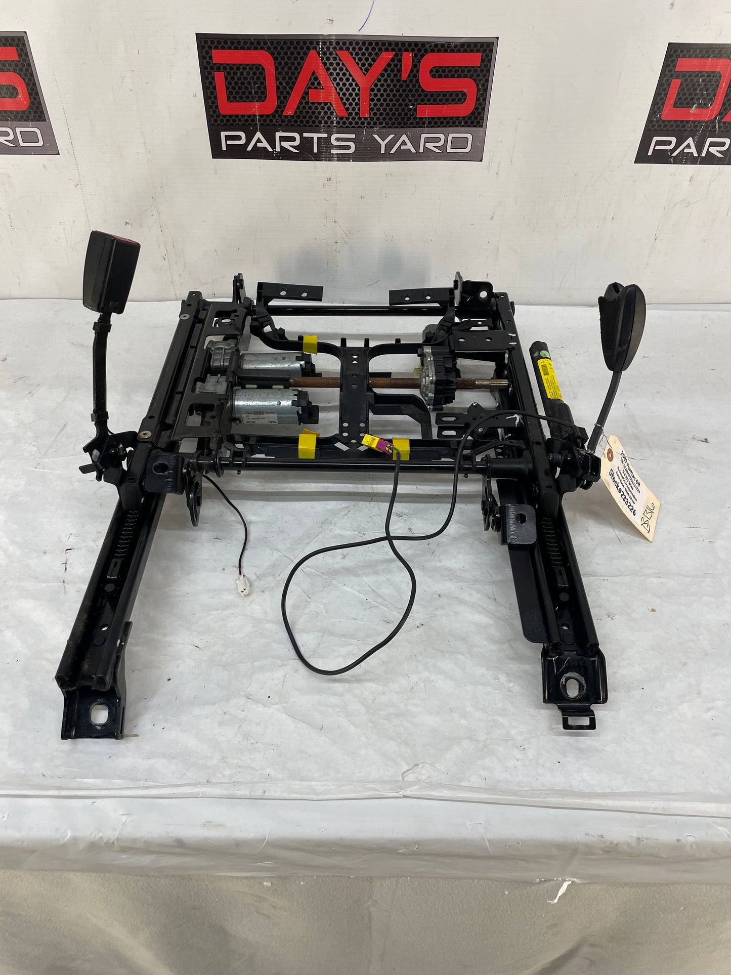 2009 Pontiac G8 LH Driver Front Seat Track Frame Electric OEM - Day's Parts Yard