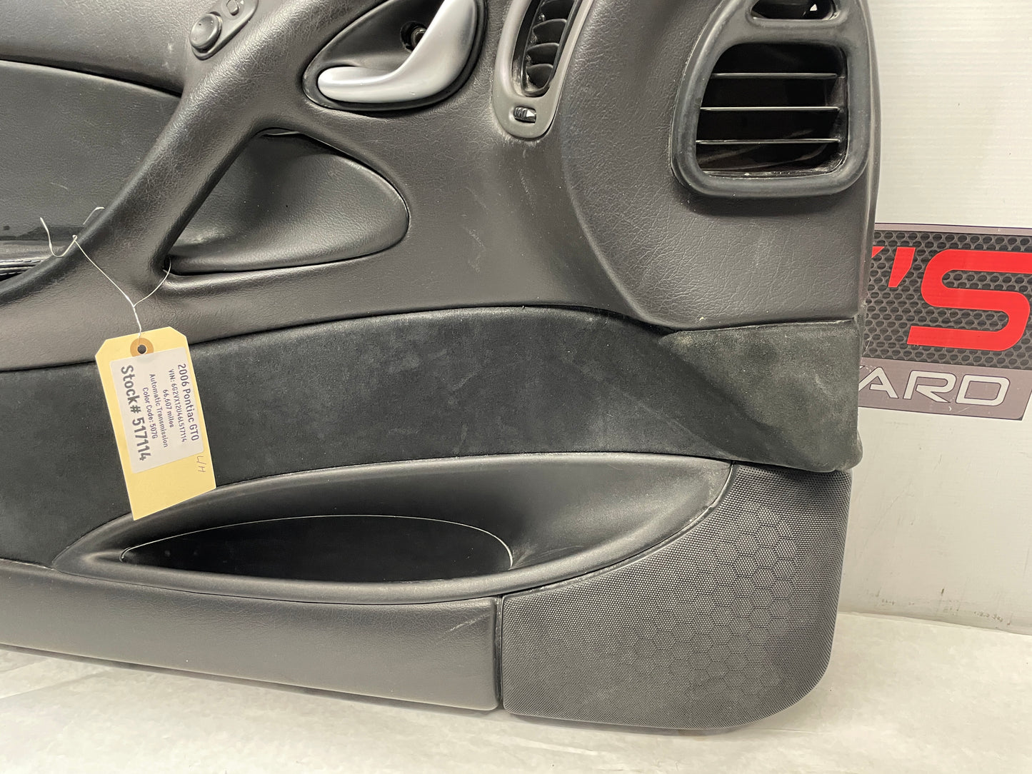 2006 Pontiac GTO LH Driver Front Interior Door Panel Trim OEM