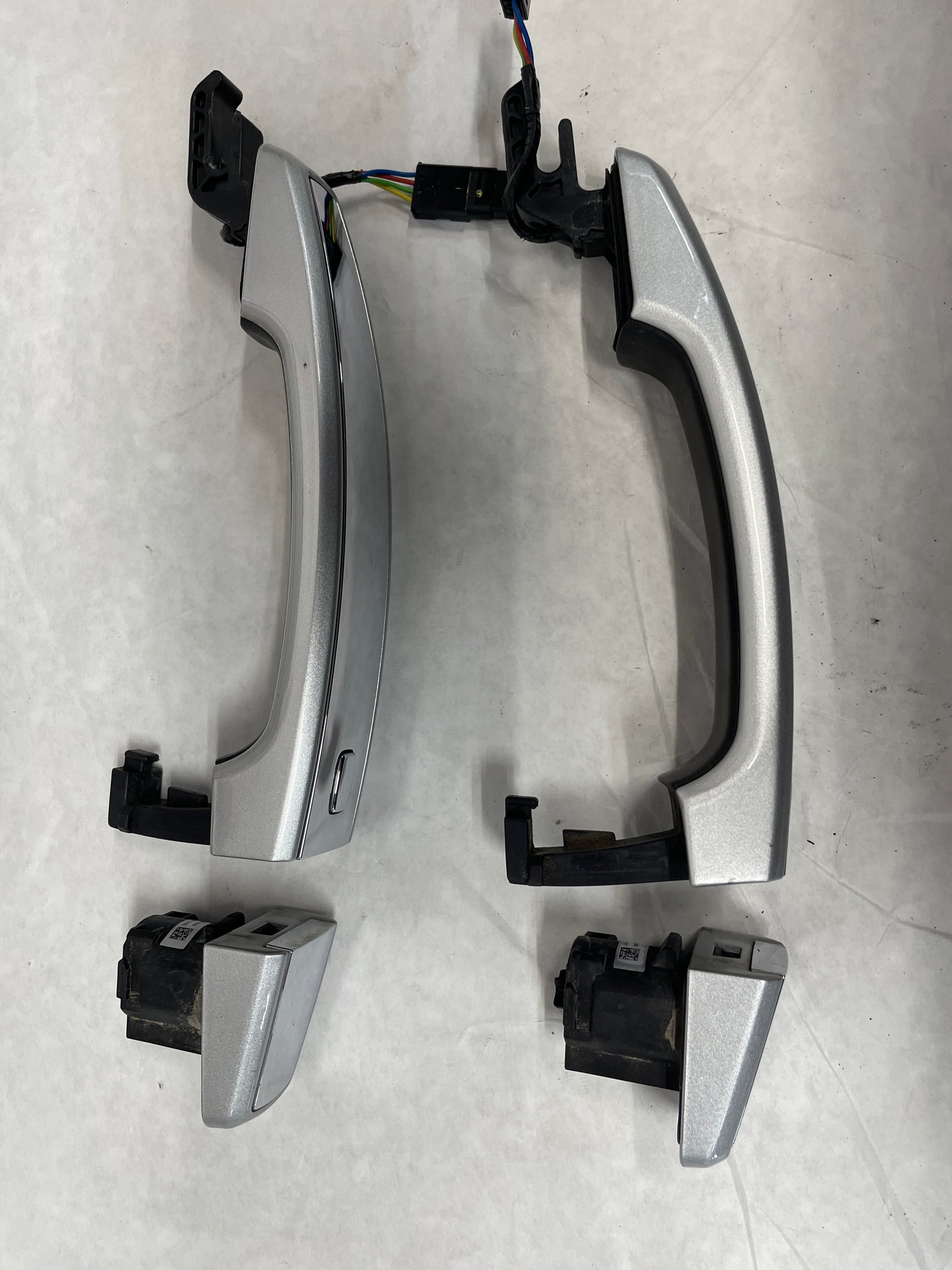 2014 Chevy SS Sedan Exterior Door Handle Set Silver/ Chrome OEM - Day's Parts Yard