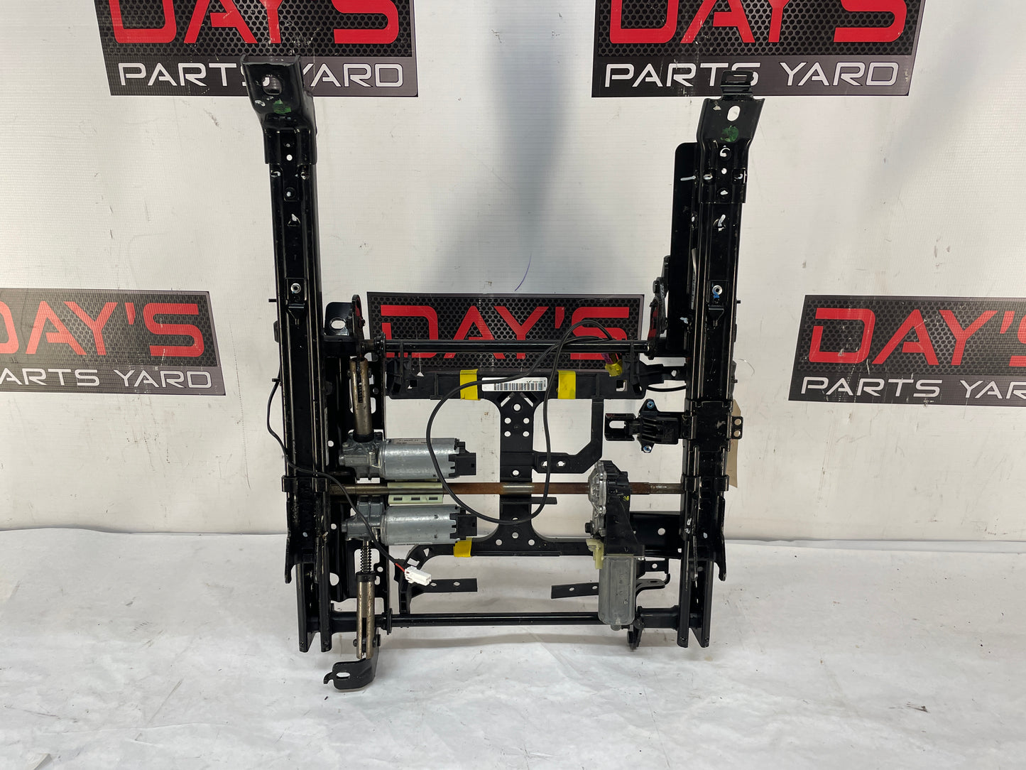 2009 Pontiac G8 LH Driver Front Seat Track Frame Electric OEM - Day's Parts Yard