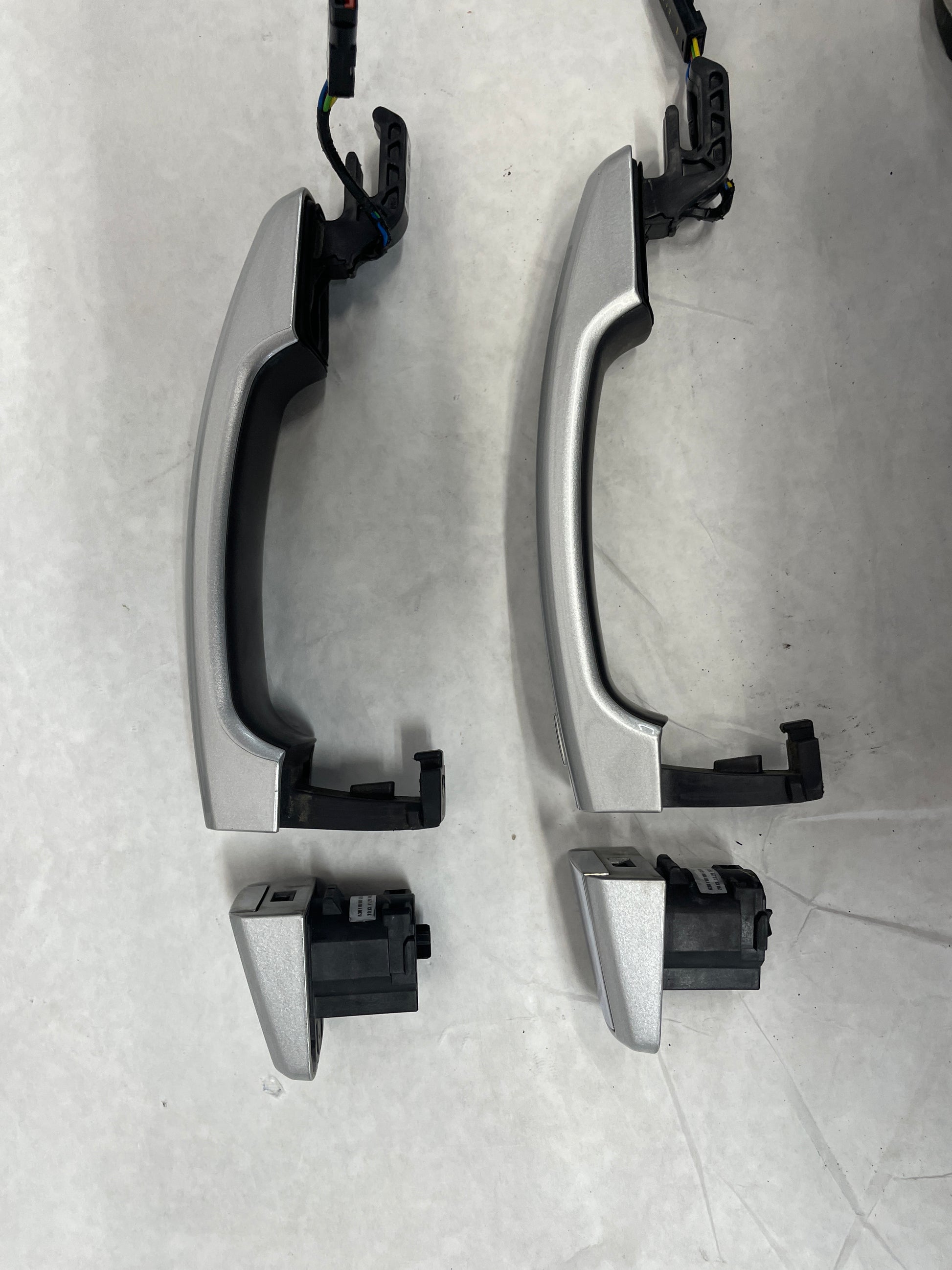 2014 Chevy SS Sedan Exterior Door Handle Set Silver/ Chrome OEM - Day's Parts Yard