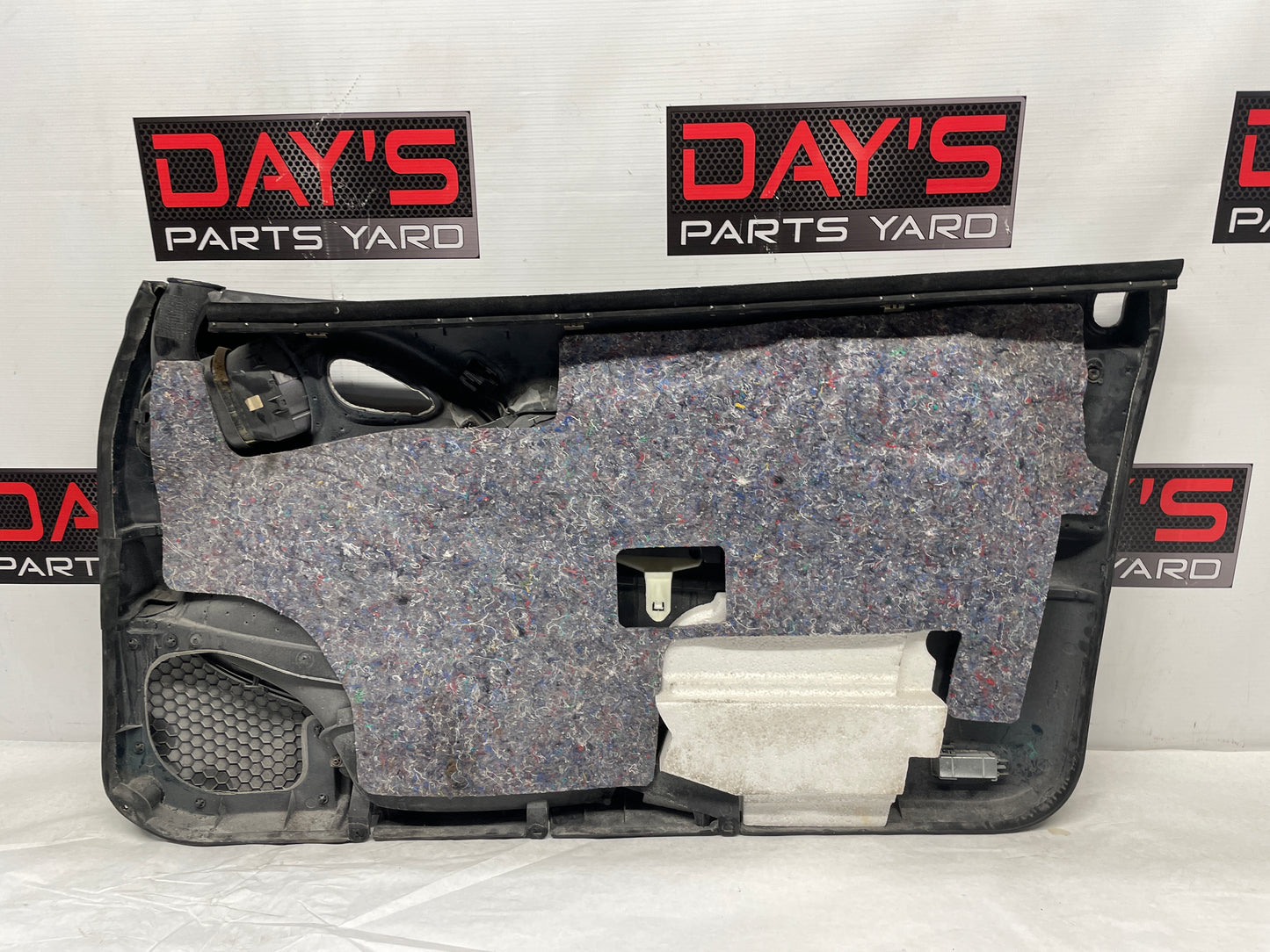 2006 Pontiac GTO LH Driver Front Interior Door Panel Trim OEM