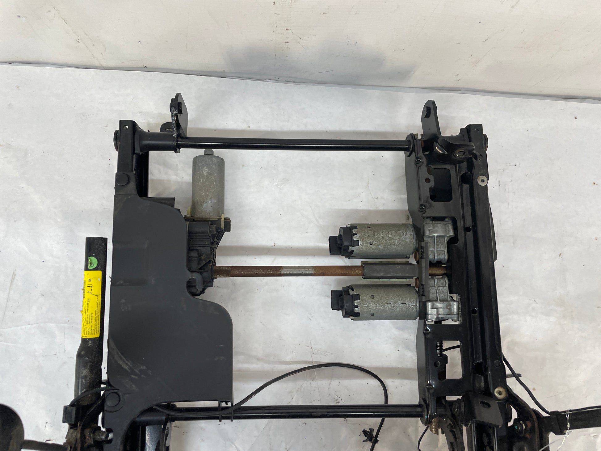 2009 Pontiac G8 RH Passenger Front Seat Track Frame Electric OEM - Day's Parts Yard