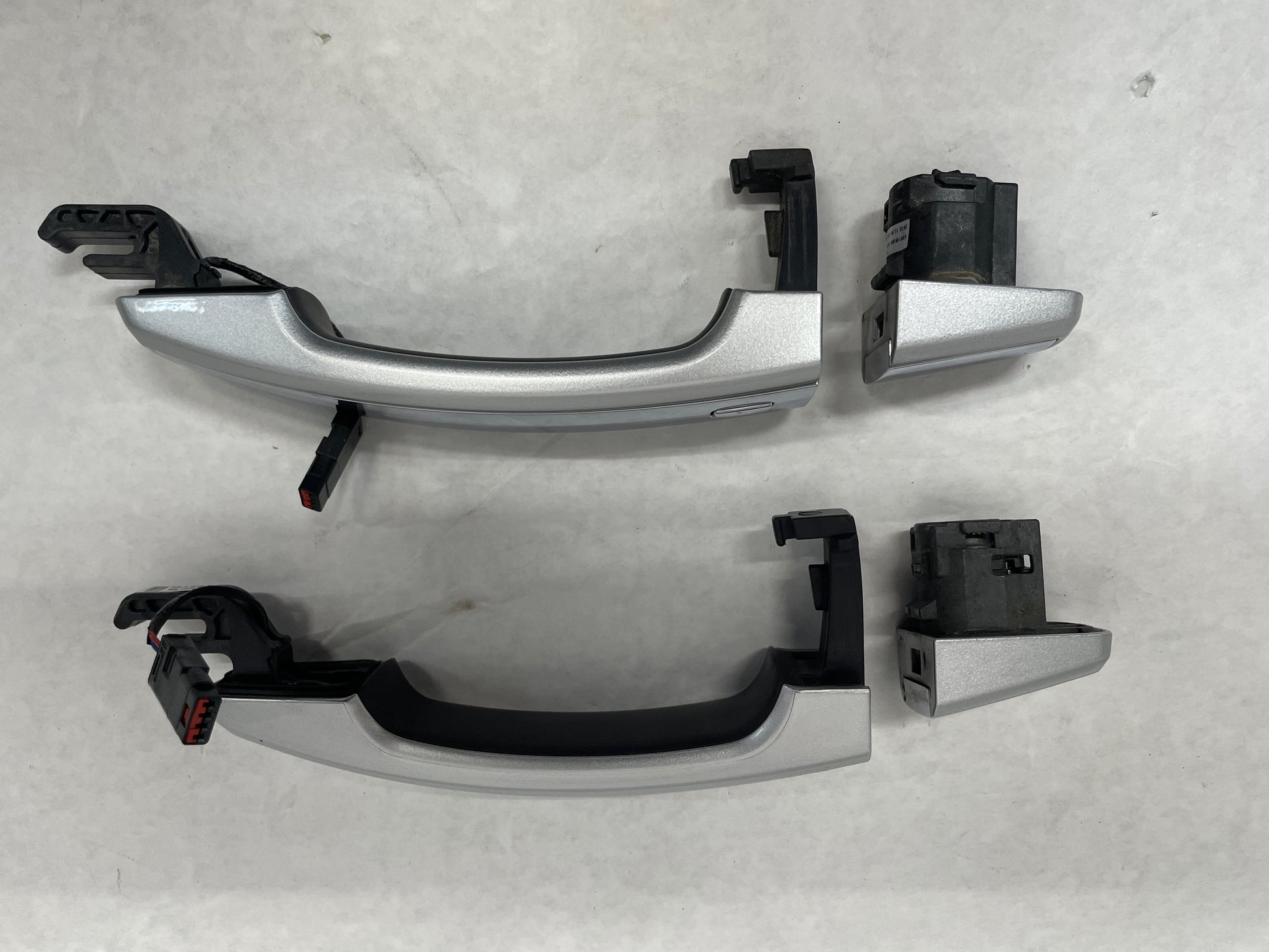 2014 Chevy SS Sedan Exterior Door Handle Set Silver/ Chrome OEM - Day's Parts Yard